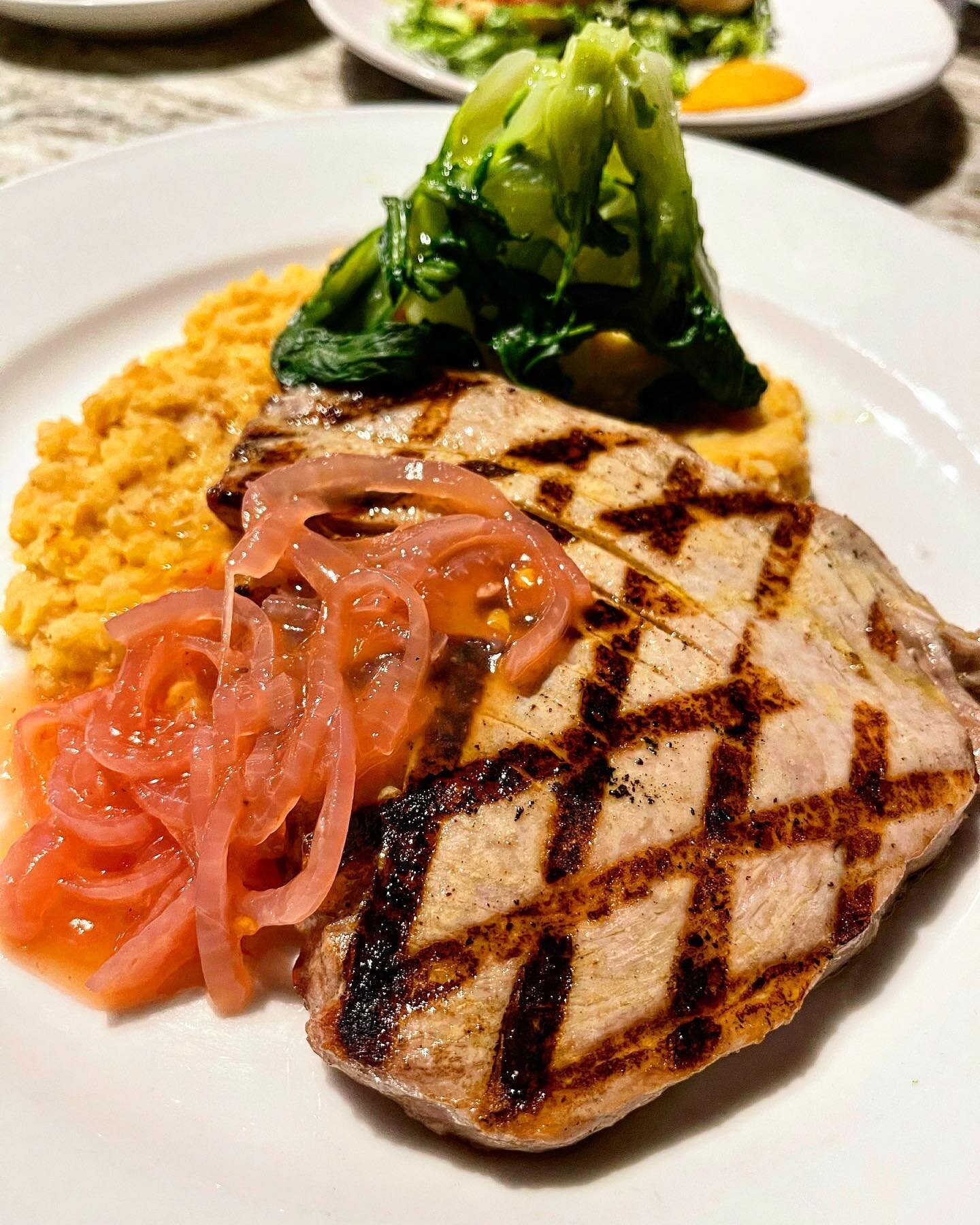 Grilled Tuna 
Baby Bok Choy, Red Lentils, Agro Dolce Sauce