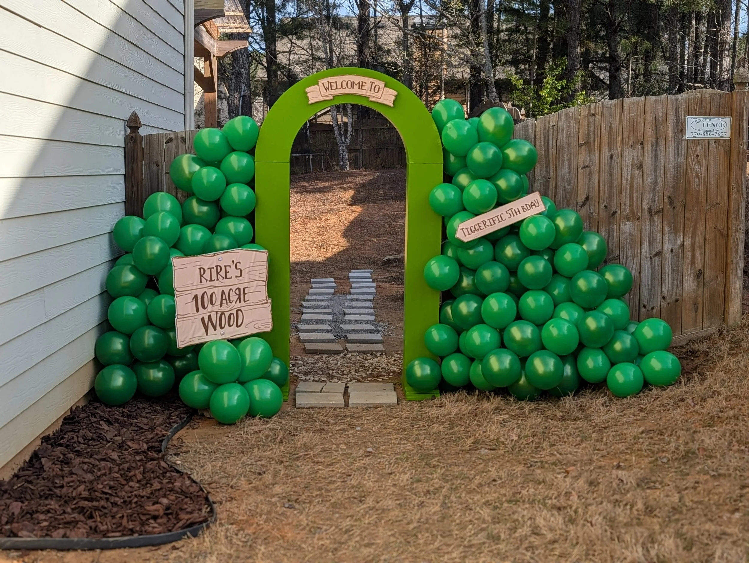 Winnie the Pooh Birthday Decor.jpg