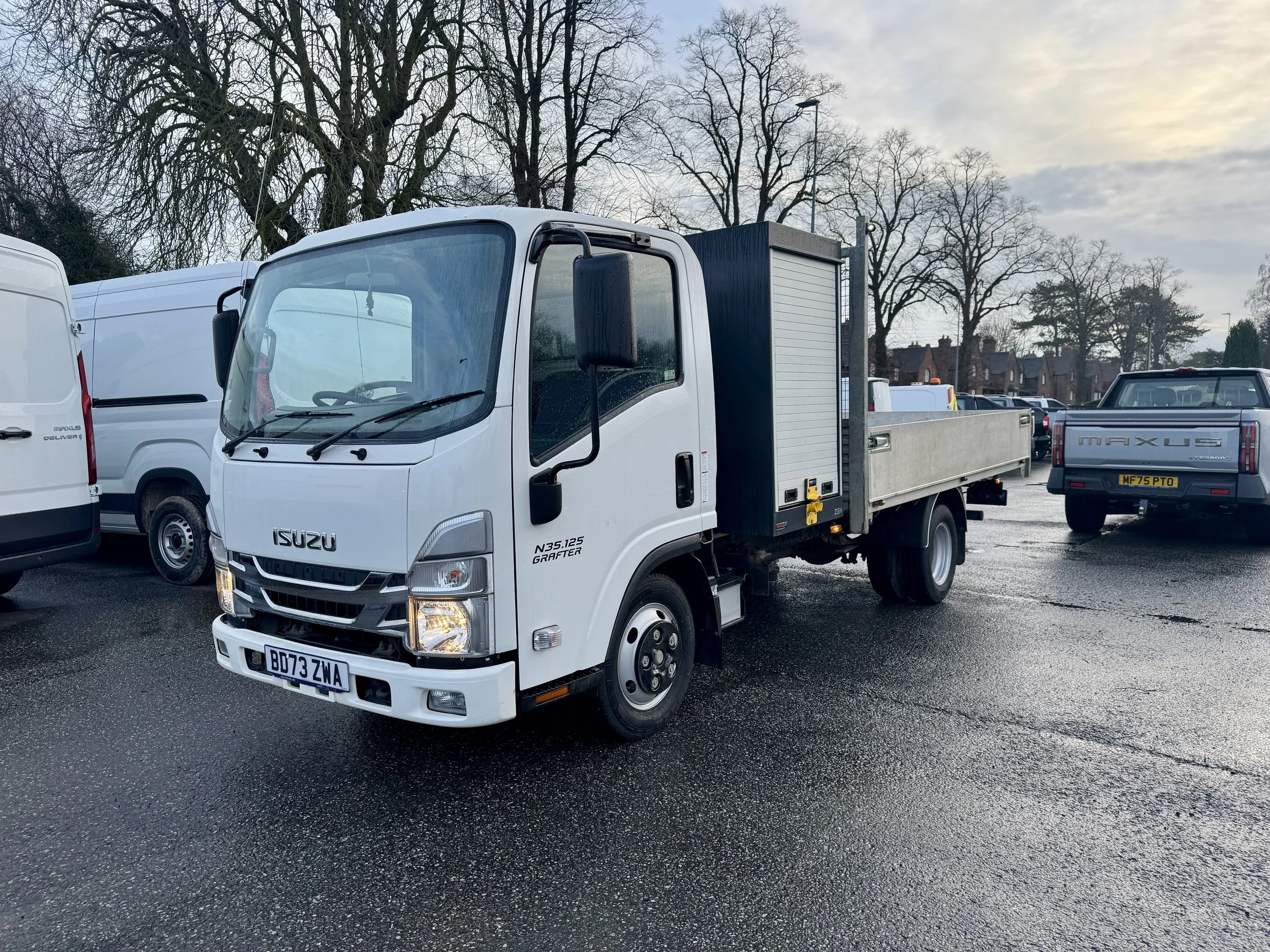 2023 (73) N35.125 ISUZU GRAFTER DROPSIDE - TOOL POD