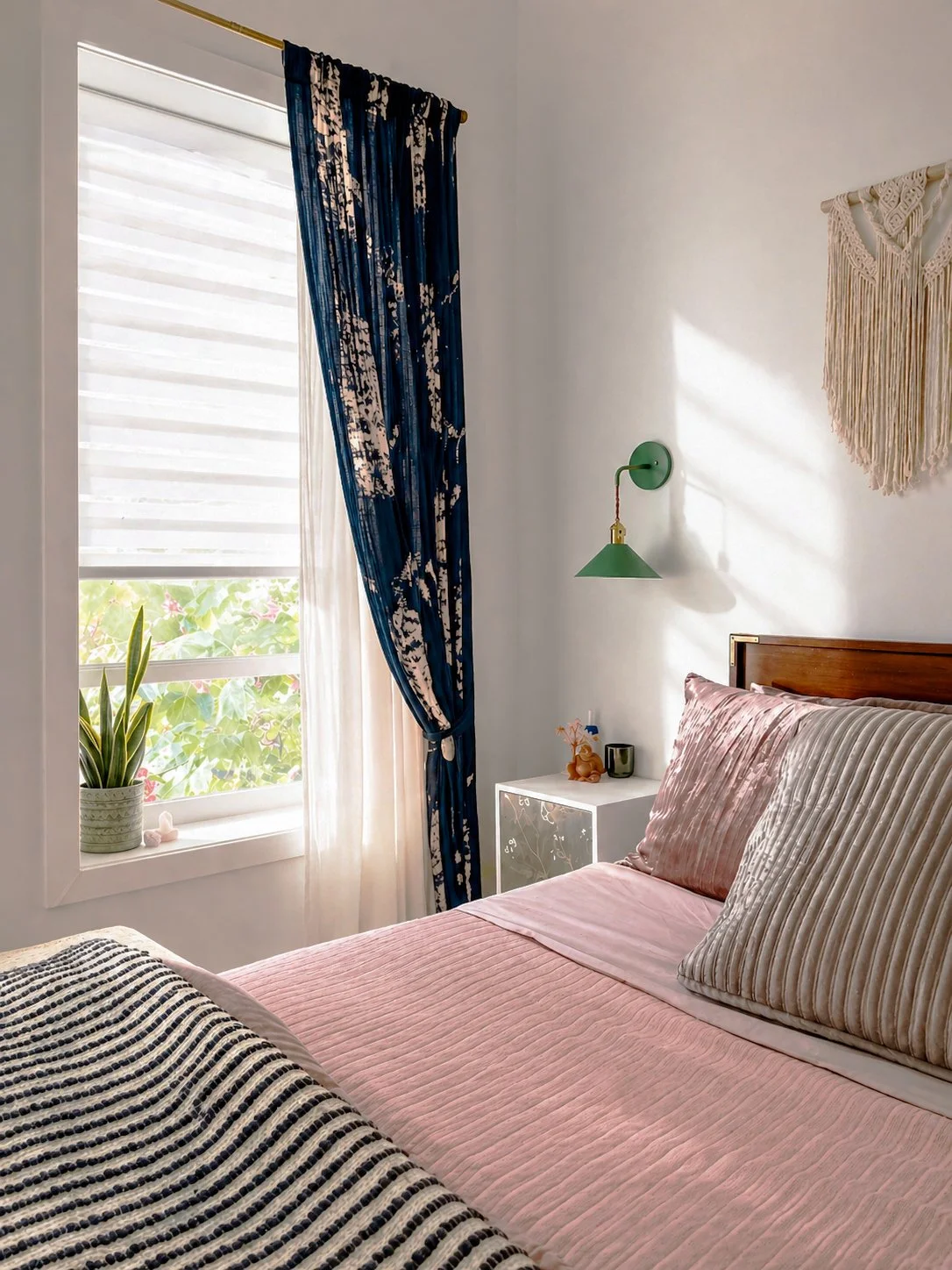 Bedroom 2 copy.jpg