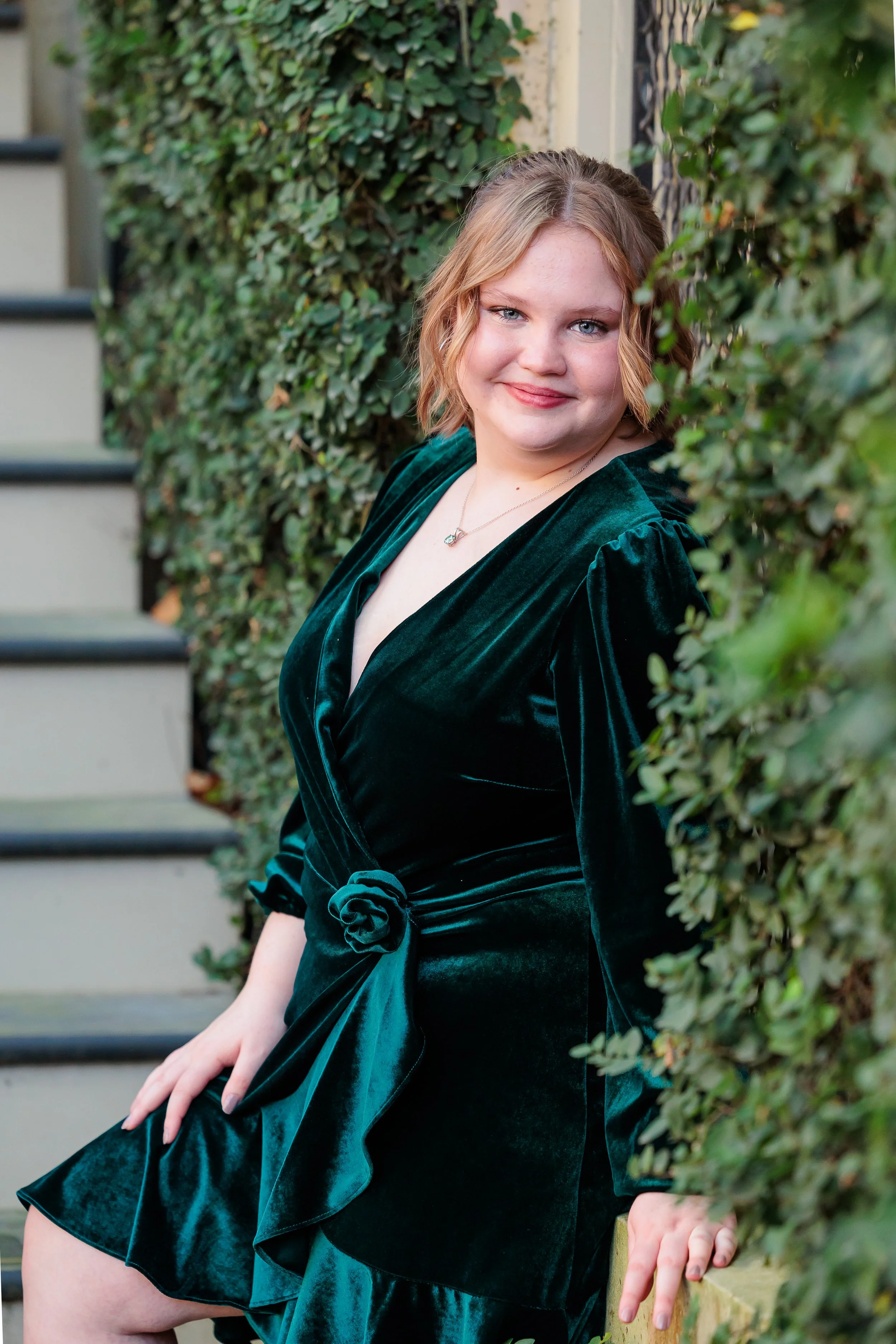 Savannah, GA, Senior Portrait Photography, Lisa Barksdale, young lady in a green dress Downtown. 