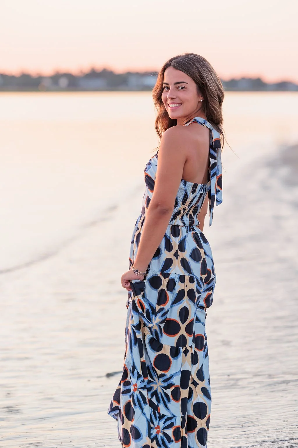 Tybee Island, Georgia, Senior Portrait Photographer, Lisa Barksdale, a young lady by the ocean.