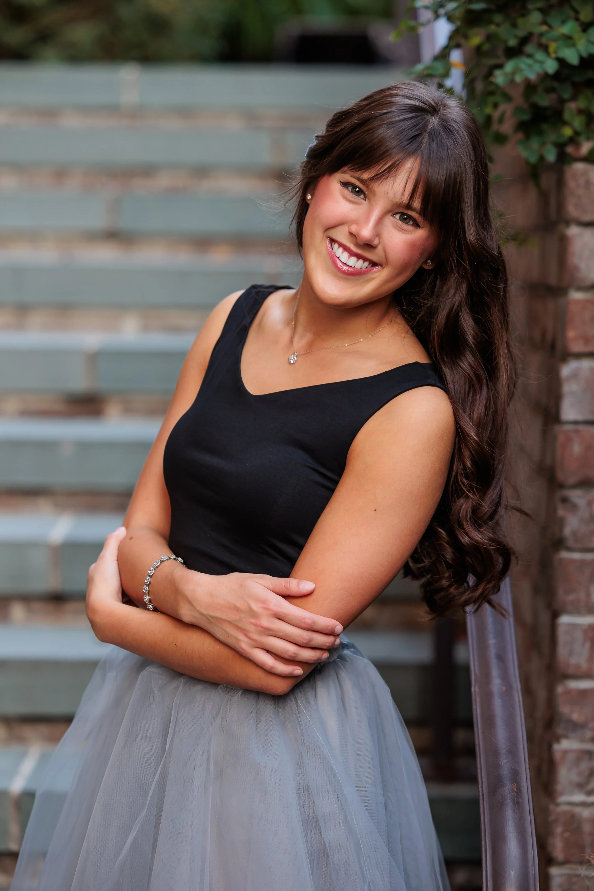 Savannah, GA, Senior Portrait Photography, Lisa Barksdale, a young girl crossing her arms.