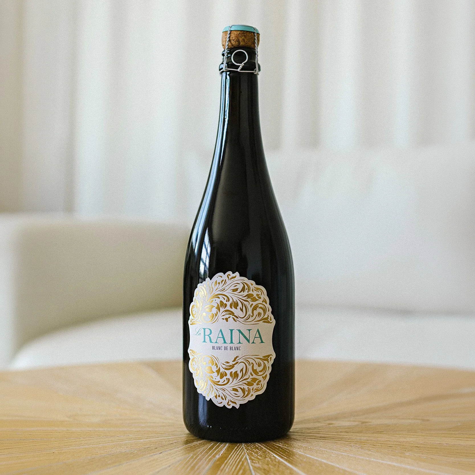 La Raina Wine Label