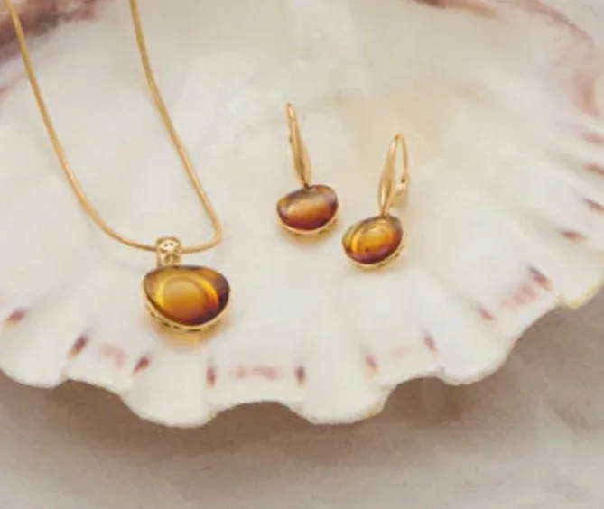 sandamber-2.jpg