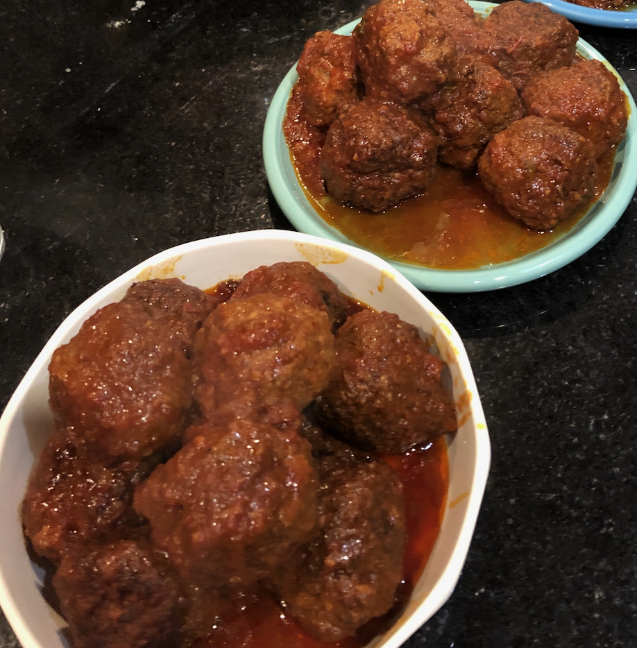 MEATBALLS IN TOMATO SAUCE