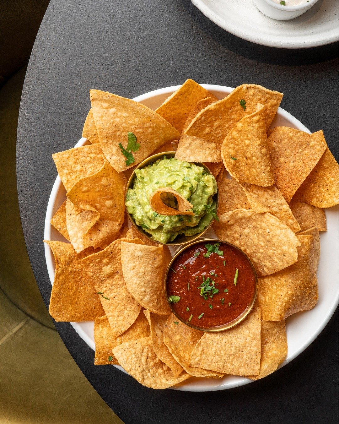 Too much dip on our chip? Couldn&rsquo;t be us.
Late-night bites hit different up here&mdash;come see what the hype is all about. 

#high5iverooftop #uptownoakland #visitoakland #oaklandeats #oaklandbars #sffood #bayareabuzz #bayareanightlife