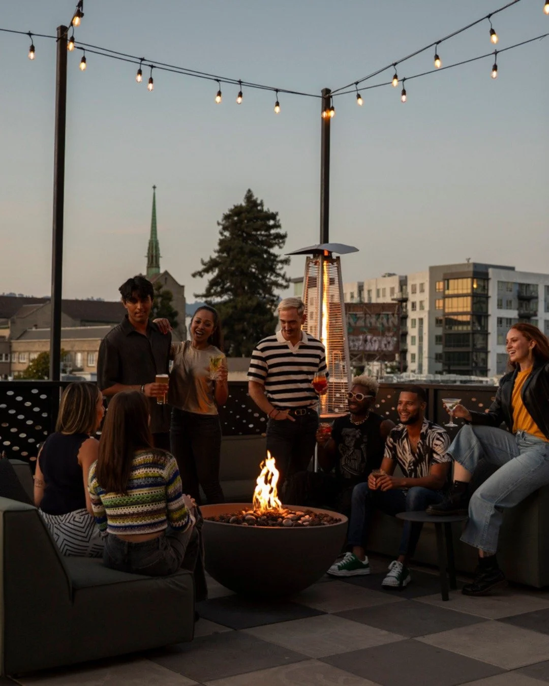 Fall weekends just called&hellip; they want you at High 5ive. 👀🔥

#high5iverooftop #uptownoakland #visitoakland #oaklandeats #oaklandbars #sffood #bayareabuzz #bayareanightlife