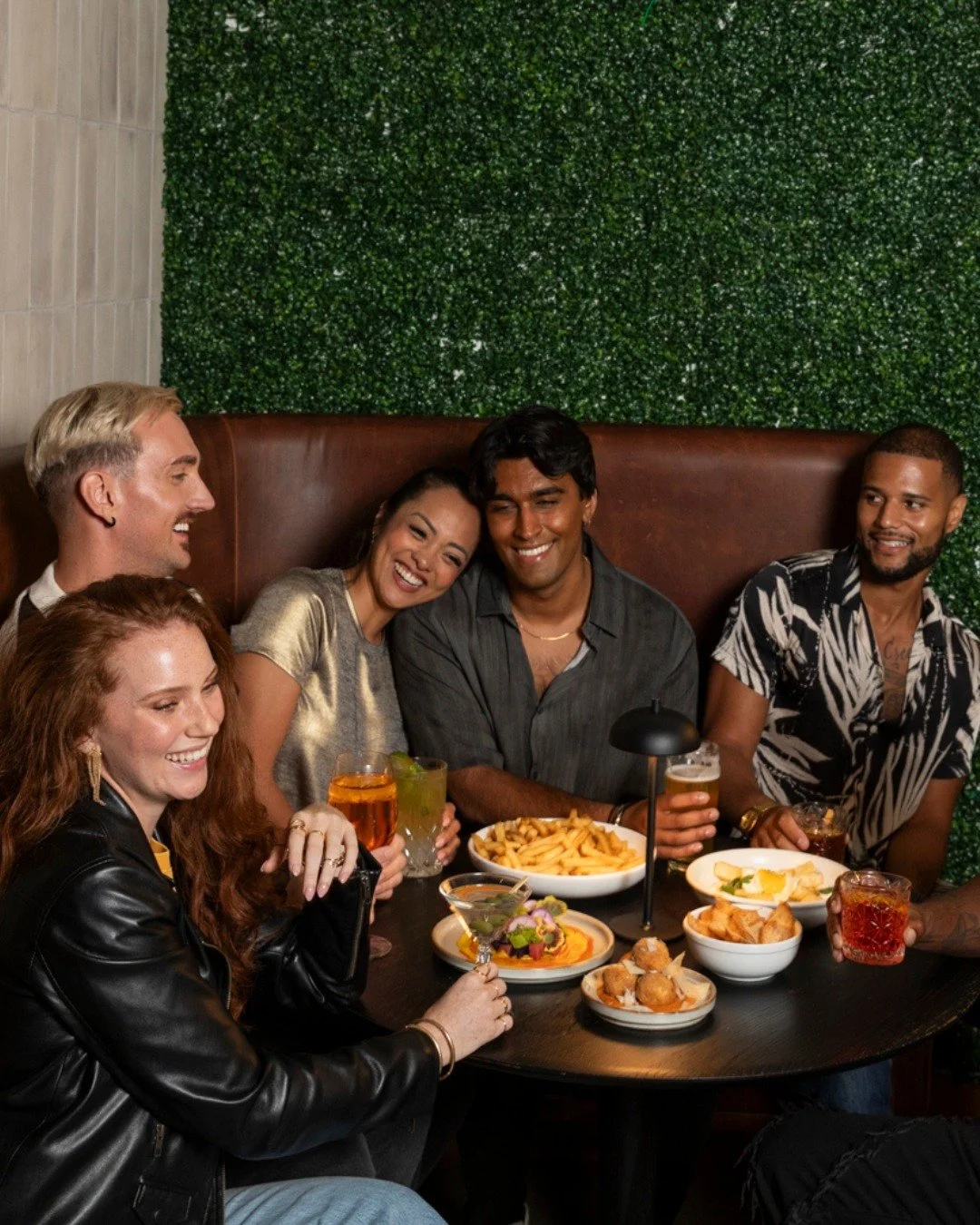 The place your group chat always agrees on 🍸🍟🍗✨

#high5iverooftop #uptownoakland #visitoakland #eastbaycentric