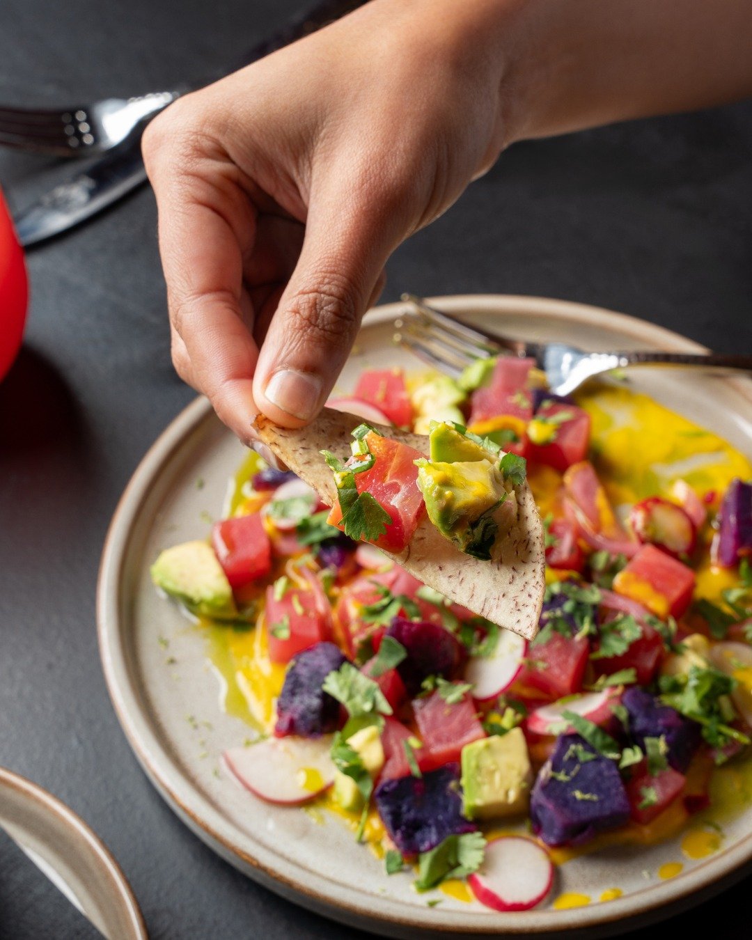 All the color and all the flavor in one bite. 🎨 Ahi tuna, creamy avocado, and the perfect citrusy kick.

#high5iverooftop #uptownoakland #visitoakland #eastbaycentric