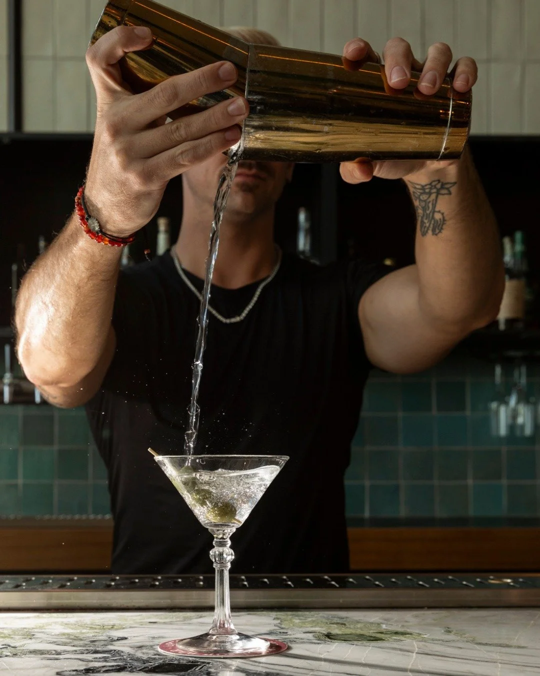 Where there&rsquo;s a &rsquo;tini, you can find us.🍸

Shaken or stirred&mdash;what&rsquo;s your go-to?

#high5iverooftop #uptownoakland #visitoakland #oaklandeats #oaklandbars #sffood #bayareabuzz