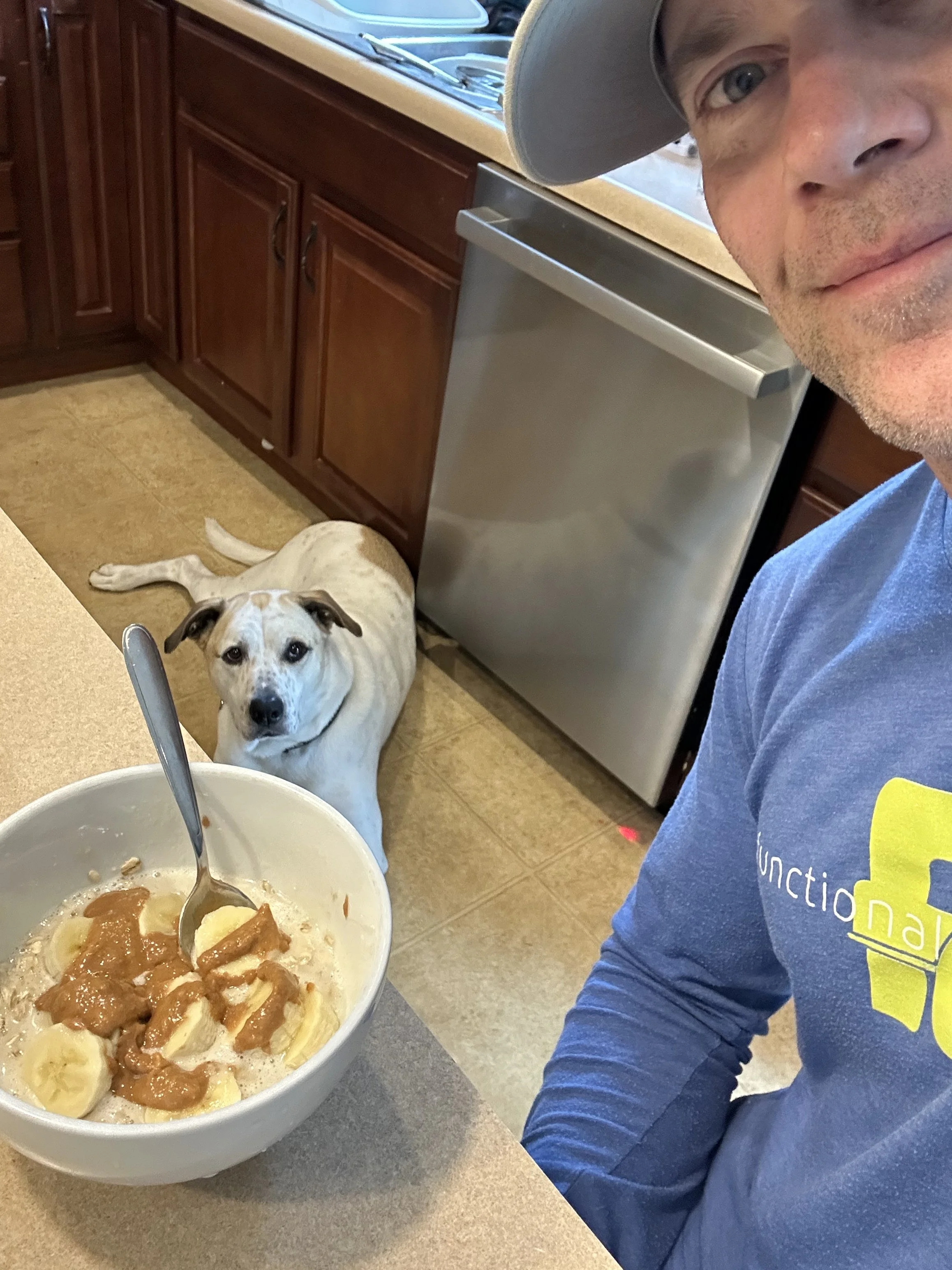 Healthy breakfast with oats, banana, and peanut butter at home promoting sustainable nutrition habits and fitness progress