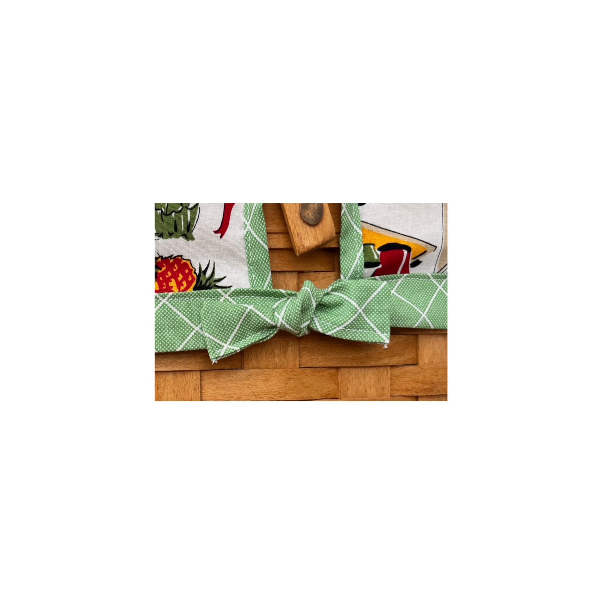 GreenTieBow.png