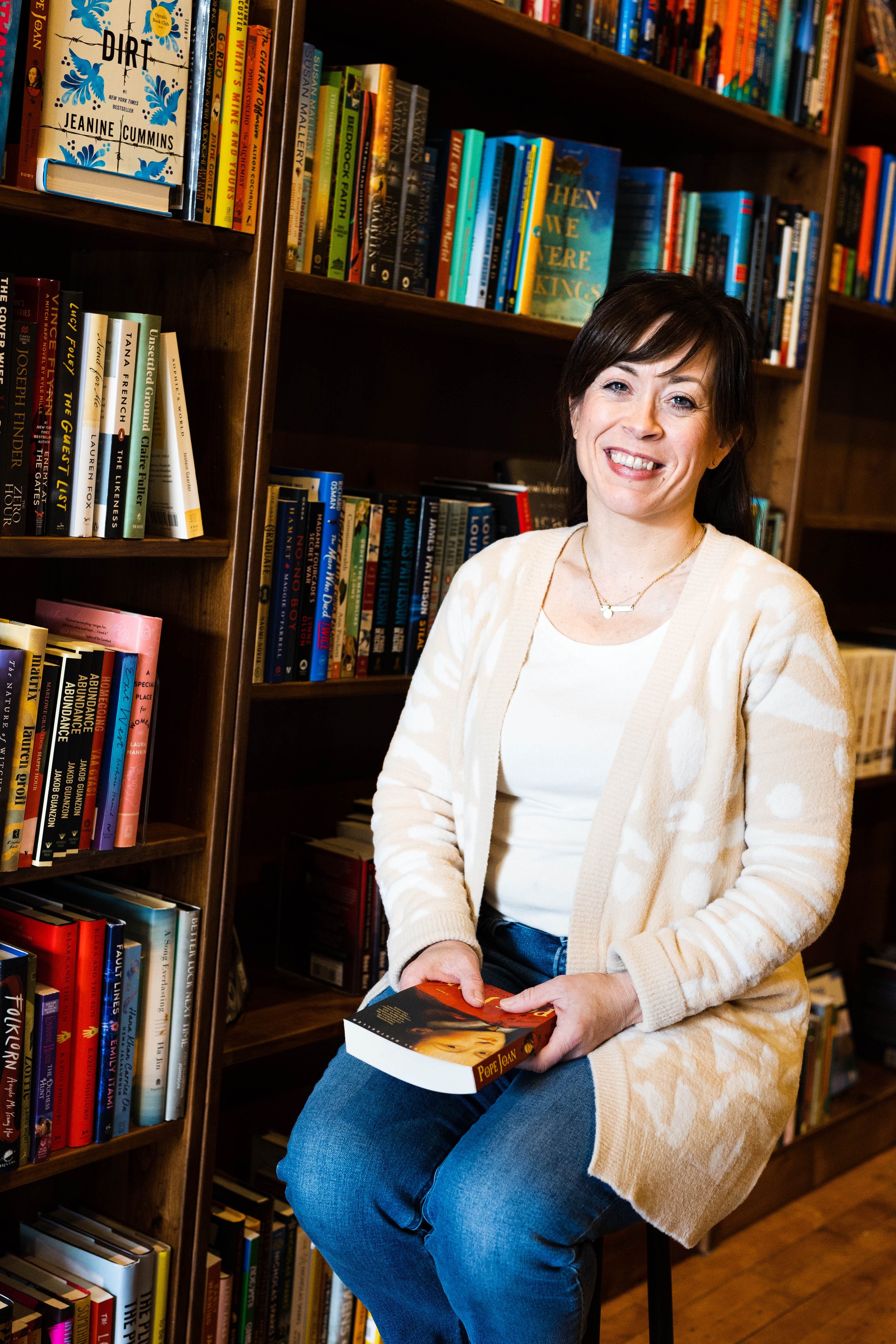 Darci - Owner - Prologue. Books & Wine