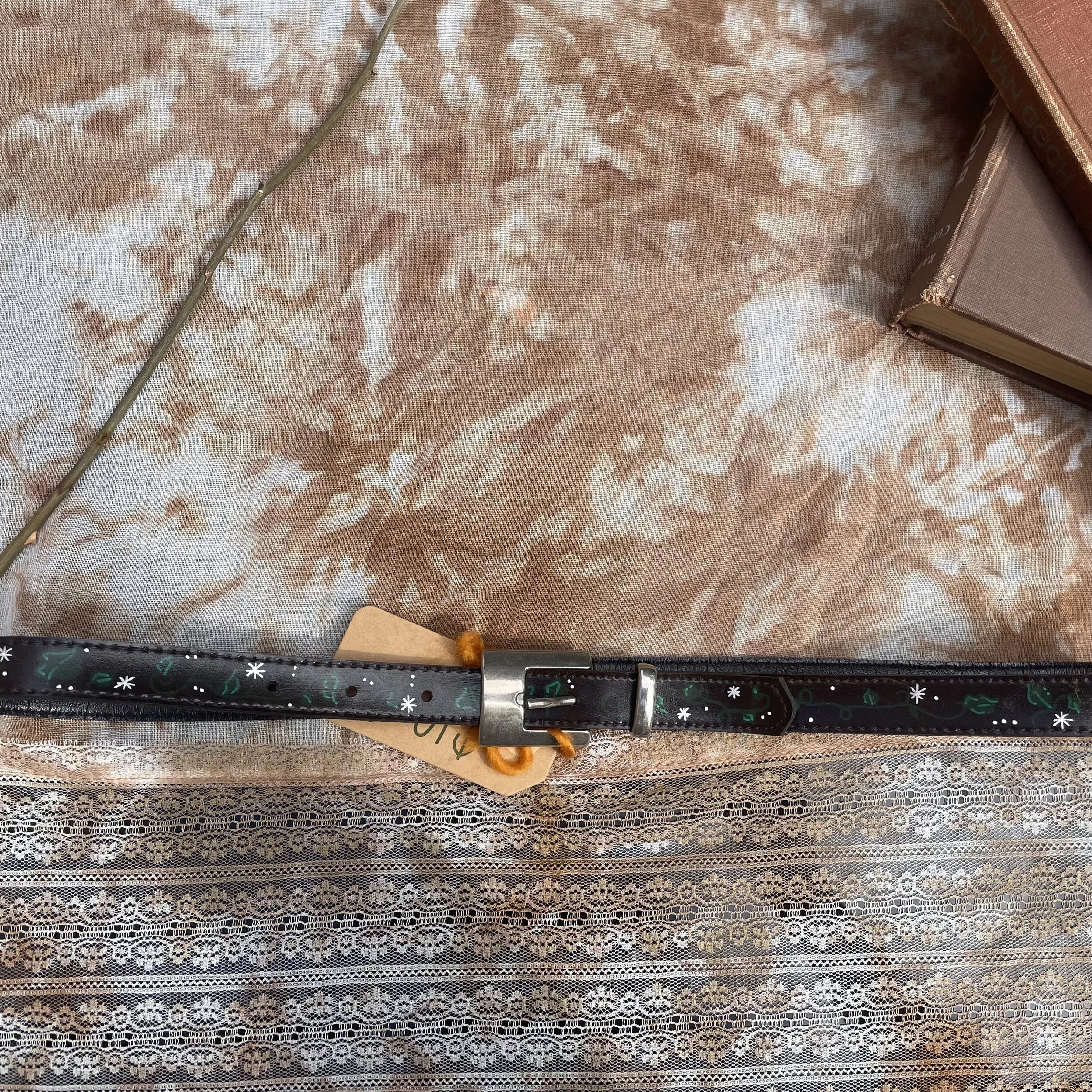 Vines Belt
