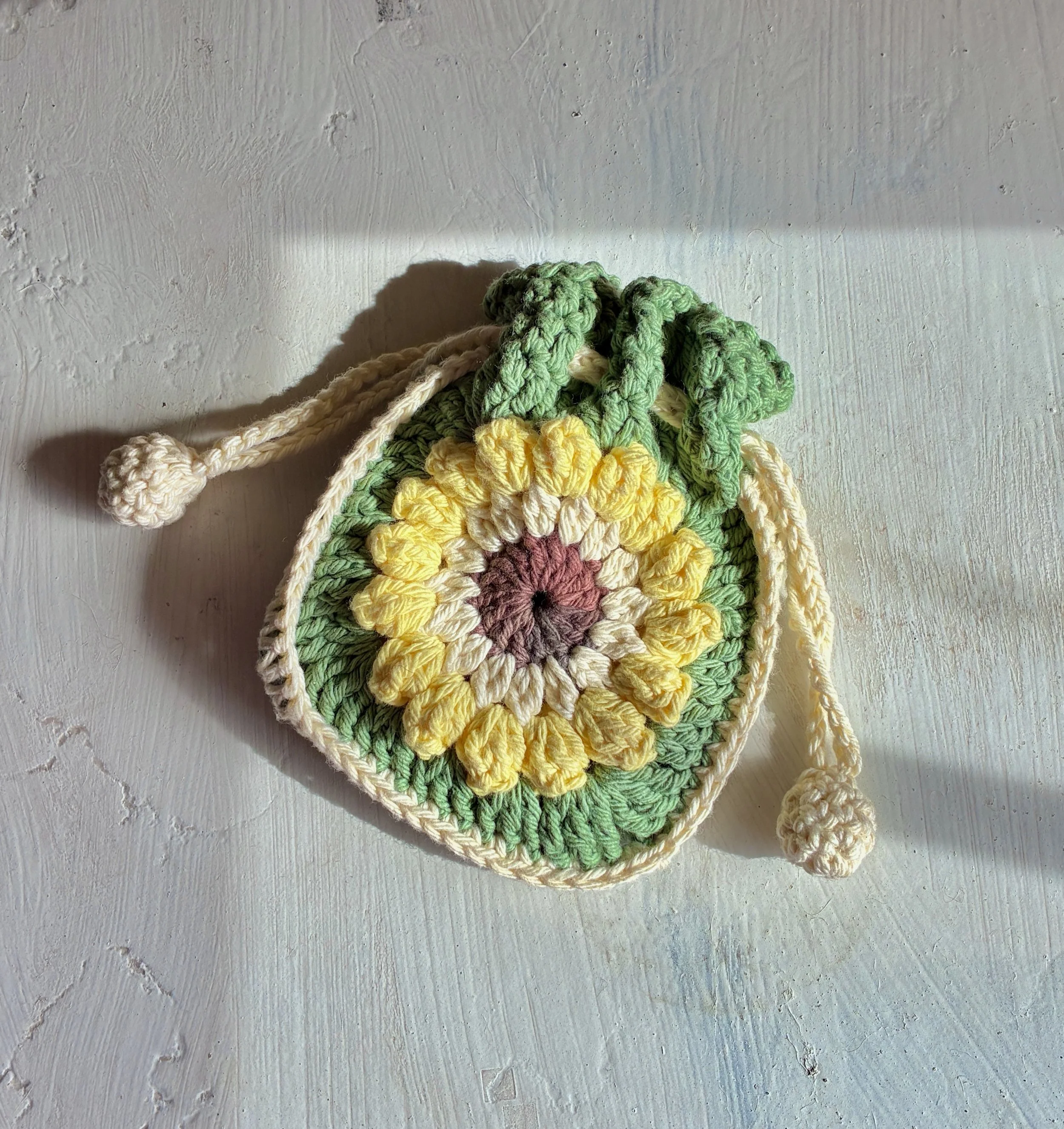 Crochet Flower Pouch 1.jpg