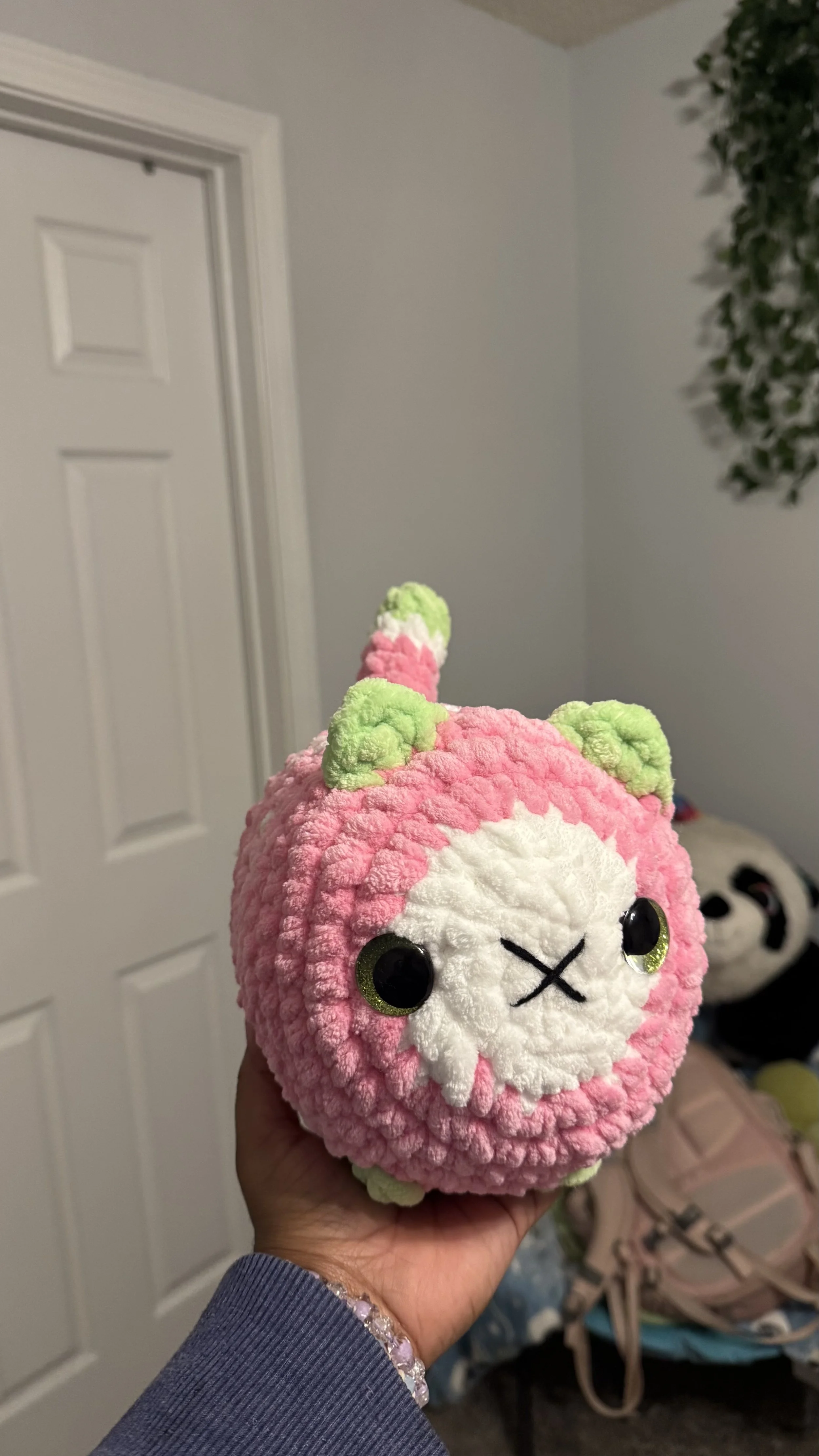 Pretty Berry Loaf Cat(1).jpg