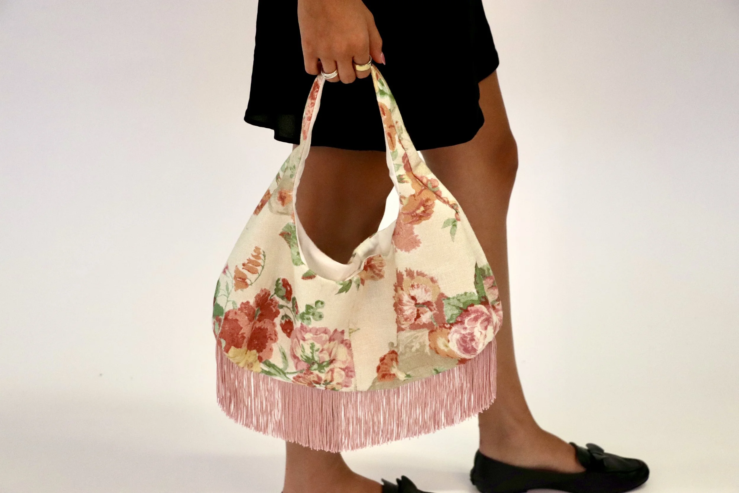 fringe purse(cream_pinkfloral_whitefringe)(3).jpg