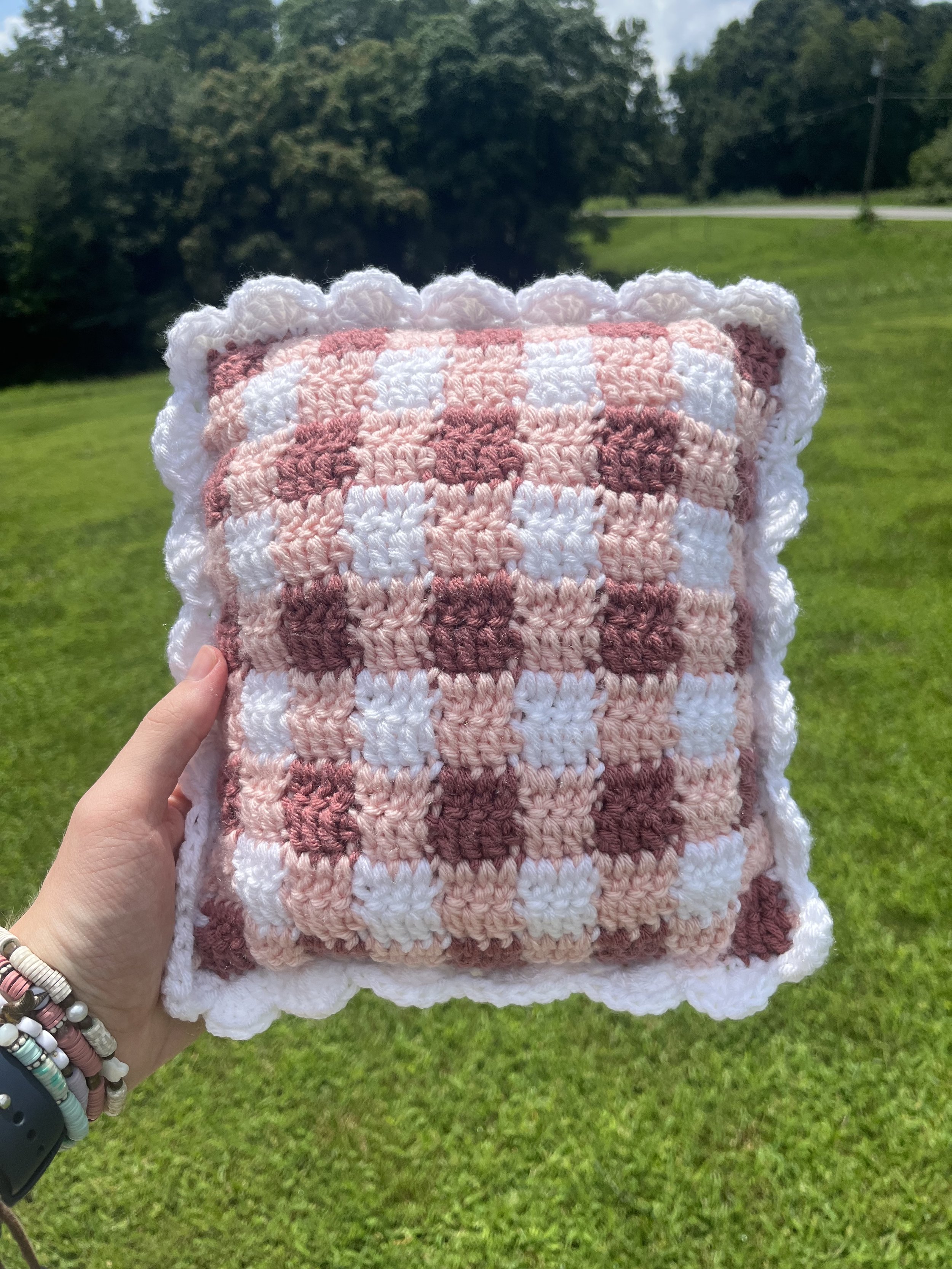 SmallSquarePillow_PrettyInPink.jpg