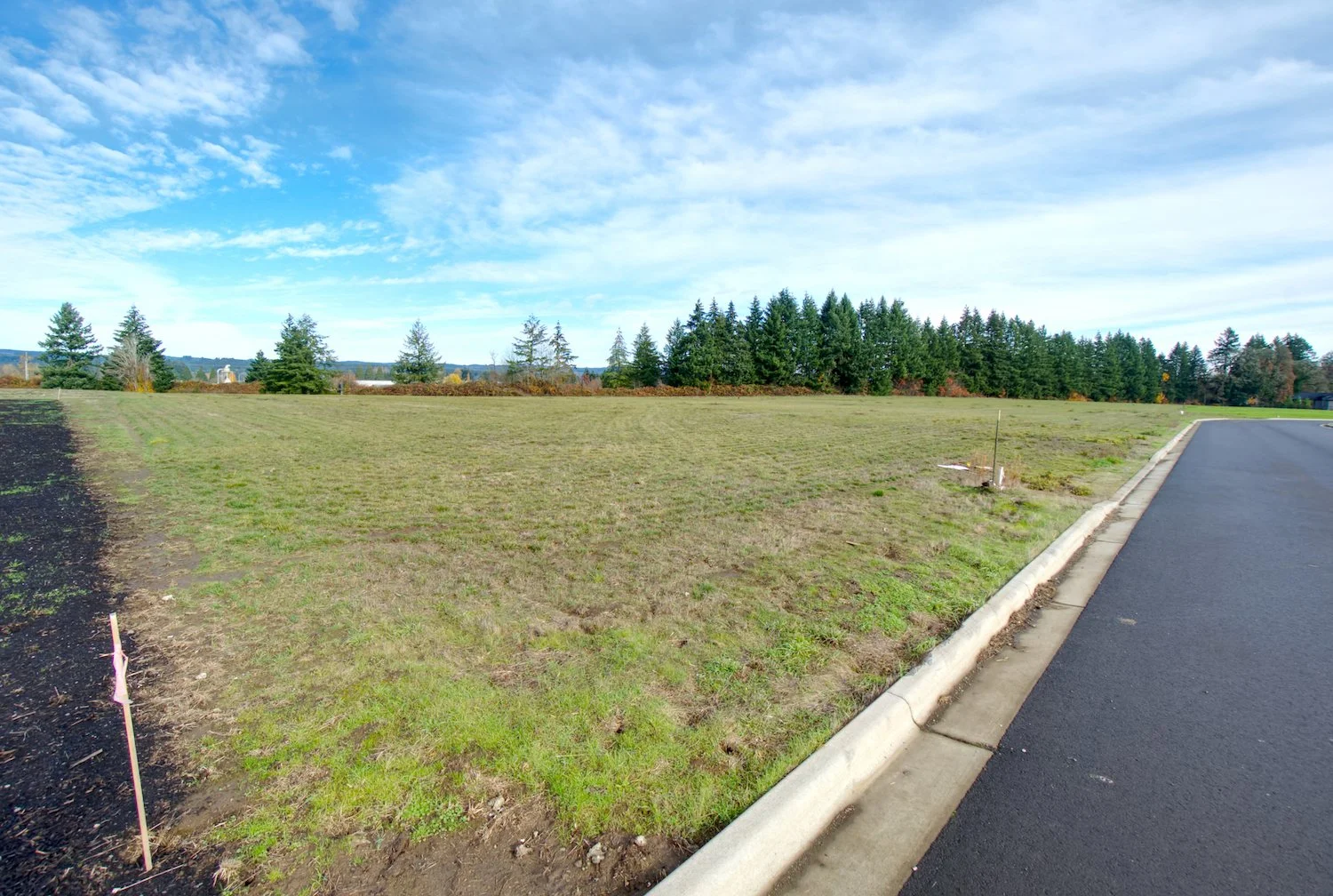 32427 NW Redhaven St