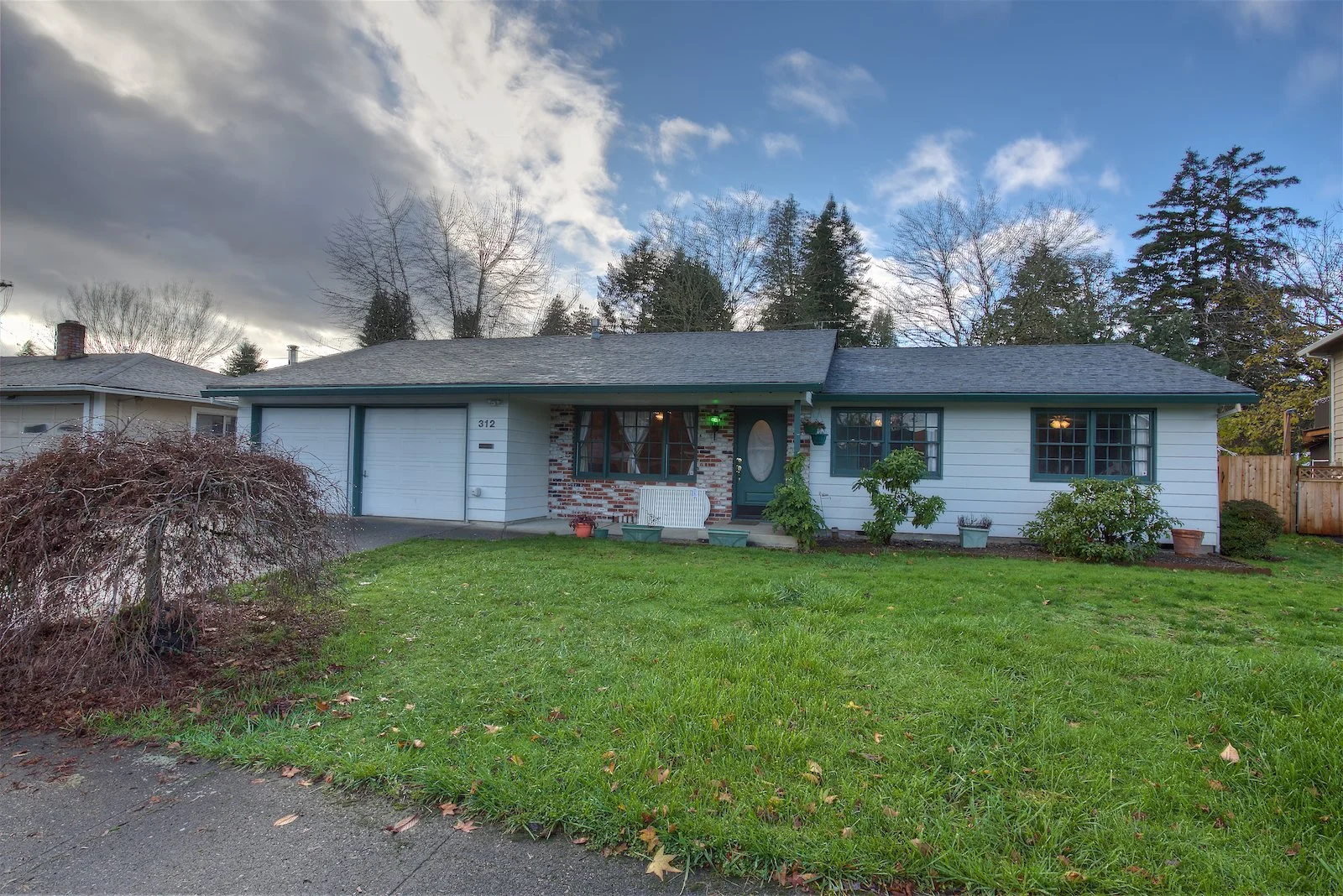 312 NE Sequoia Court