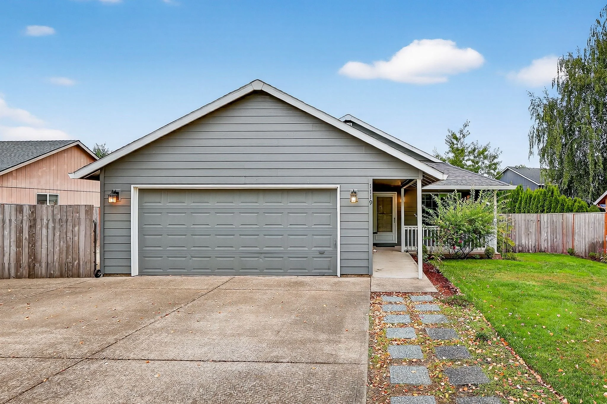 1119 Hawthorne St-2.jpg