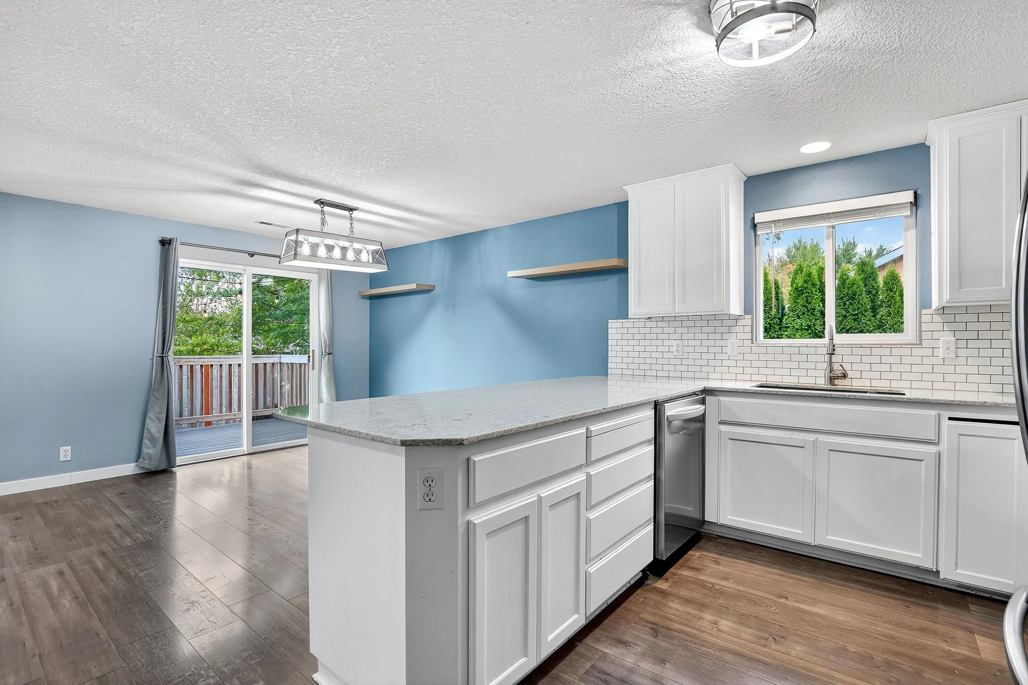 1119 Hawthorne St-19.jpg