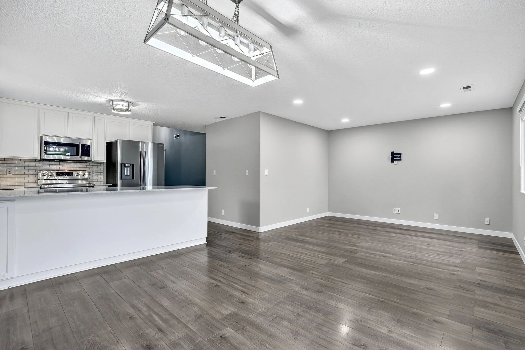 1119 Hawthorne St-26.jpg