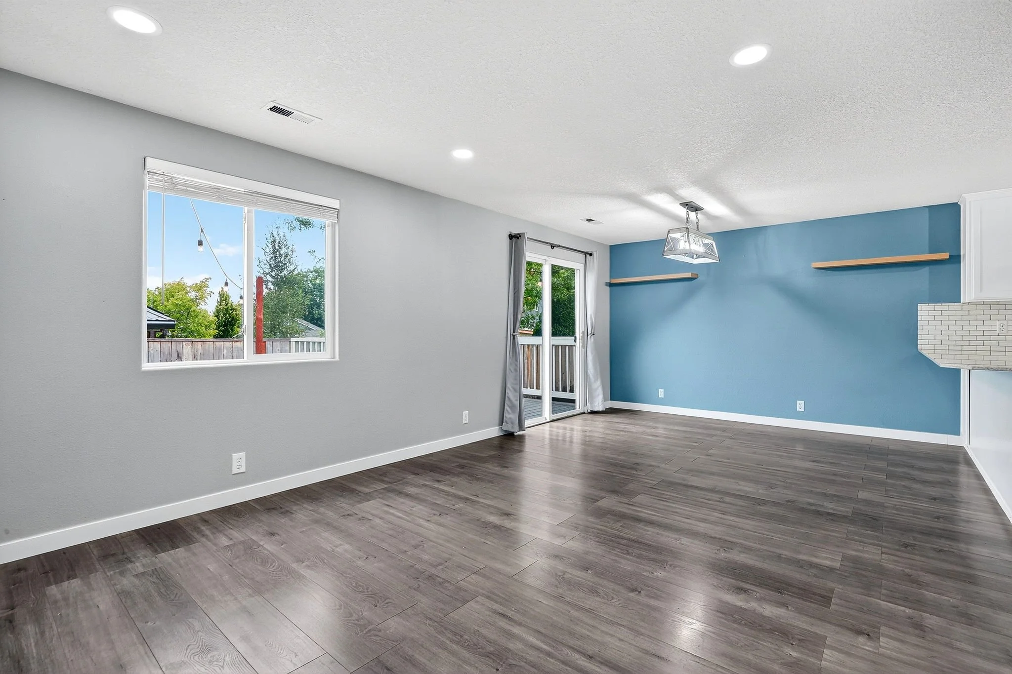1119 Hawthorne St-31.jpg