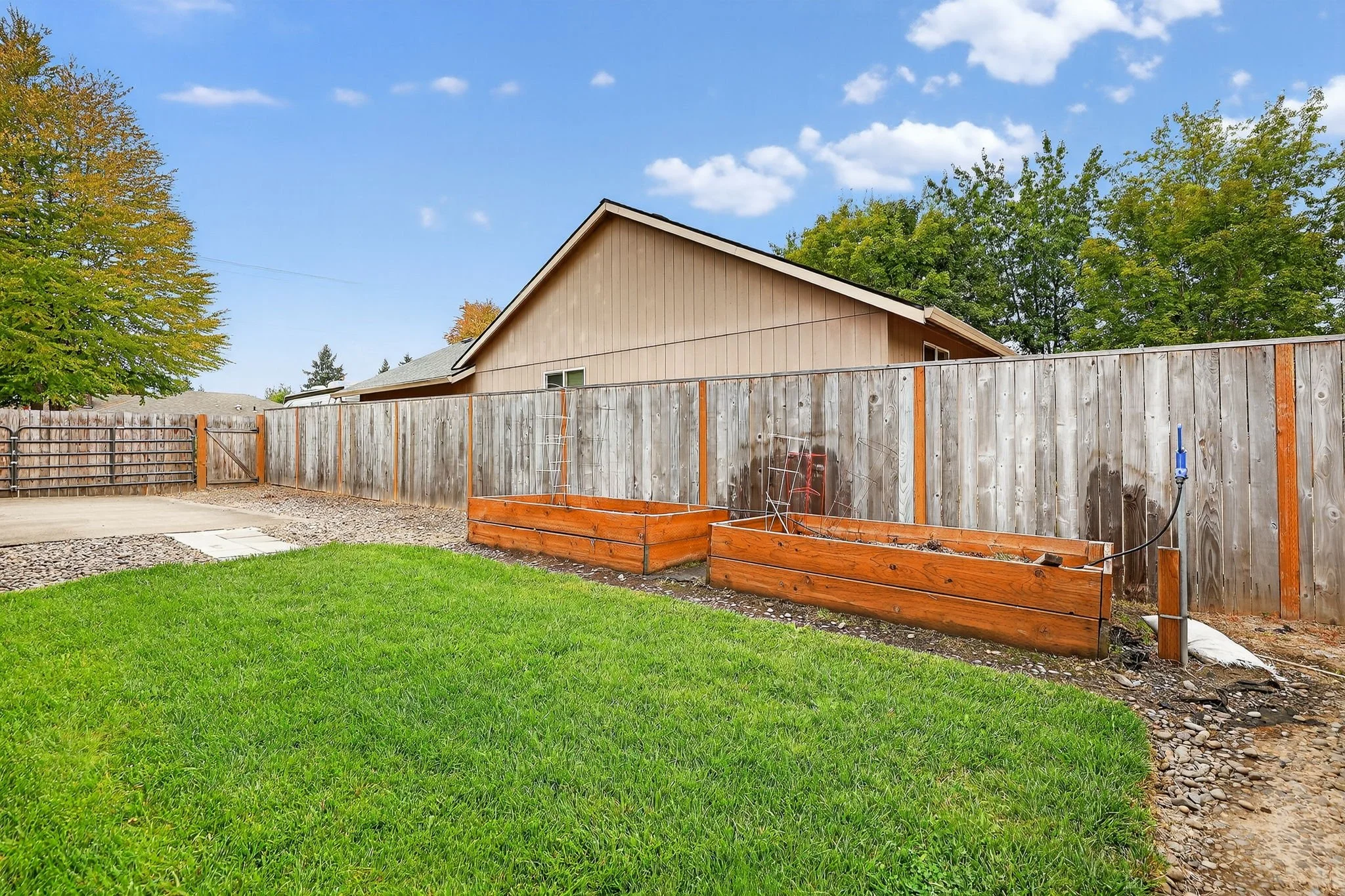 1119 Hawthorne St-60.jpg