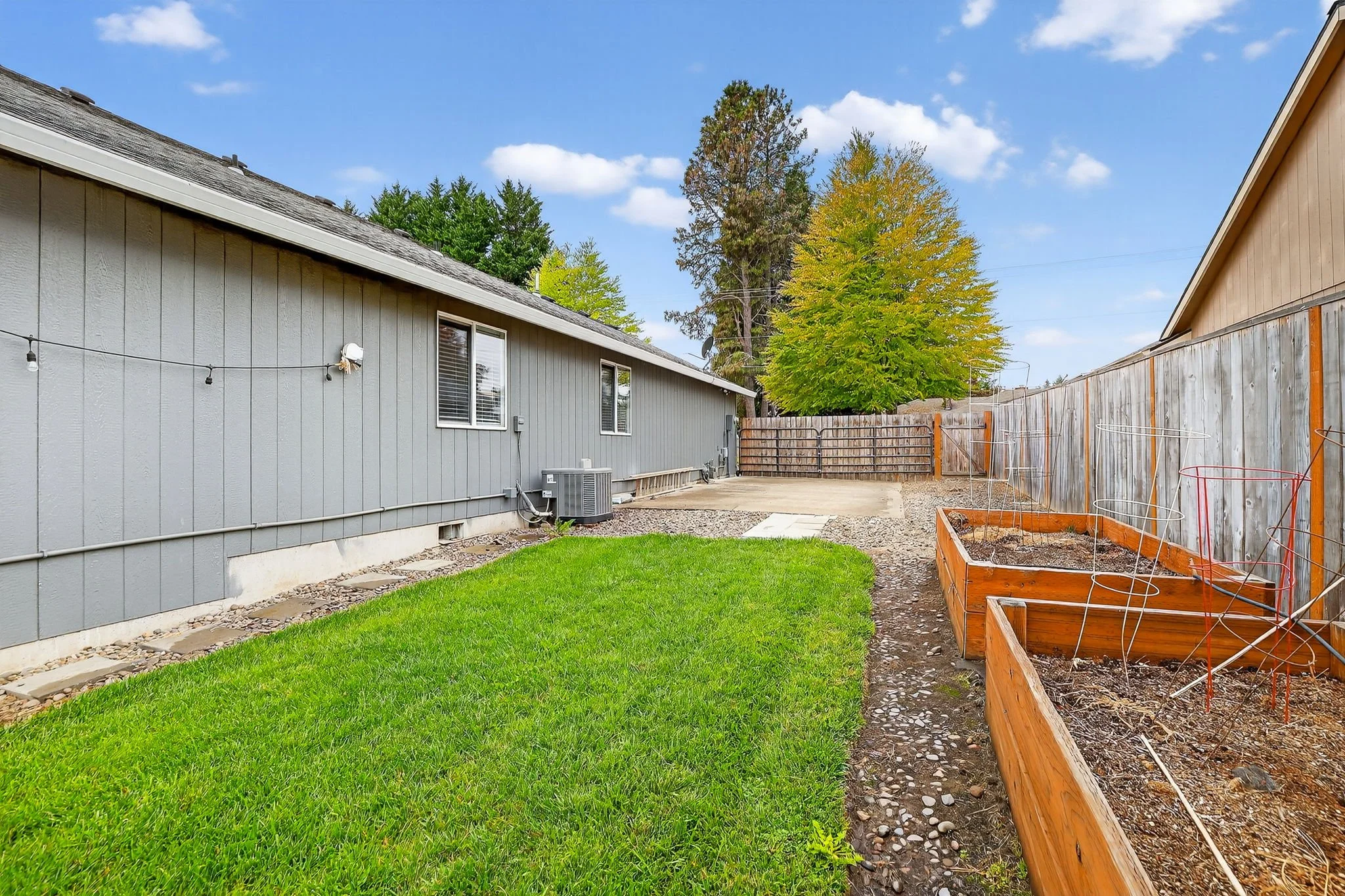 1119 Hawthorne St-61.jpg