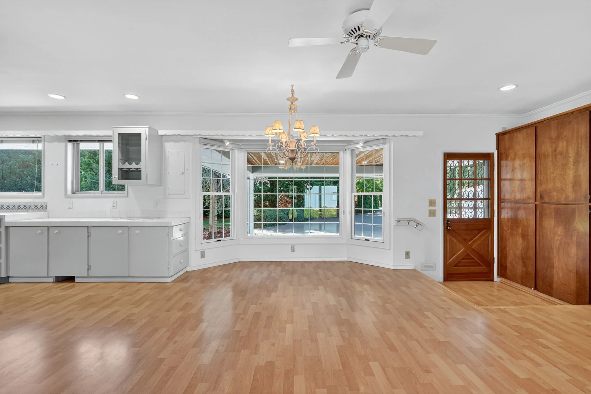 5615 E Main St-15.jpg