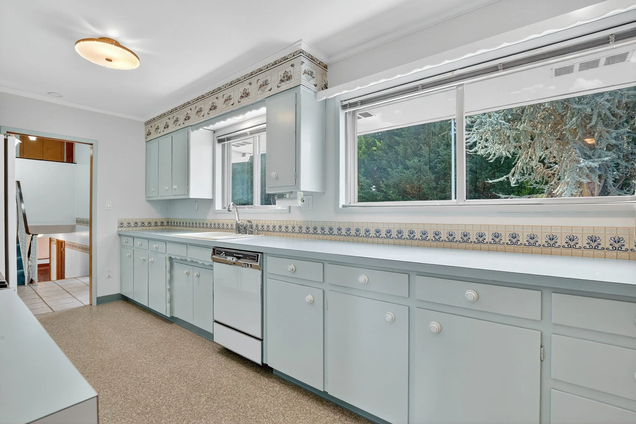 5615 E Main St-18.jpg
