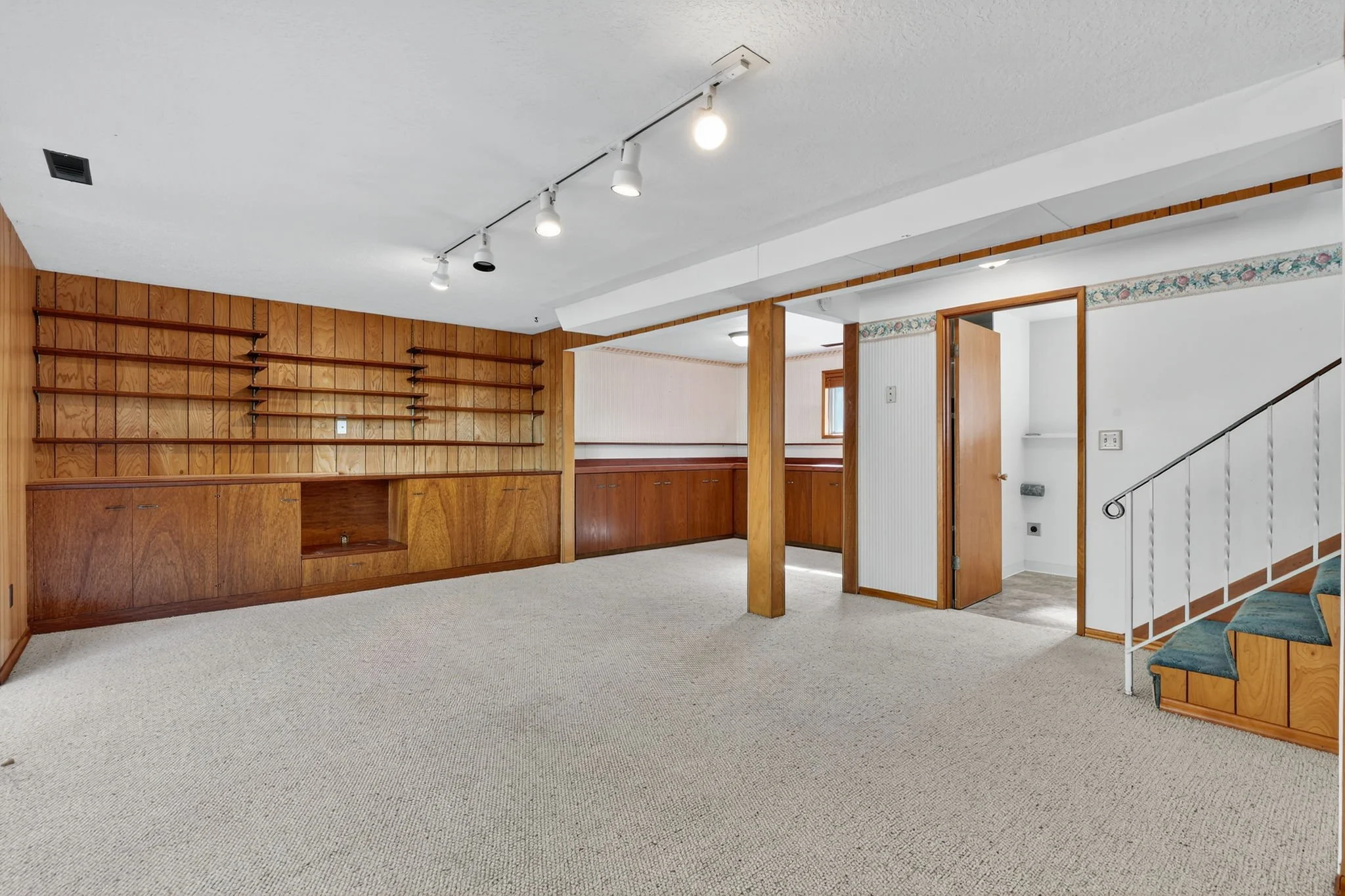 5615 E Main St-55.jpg