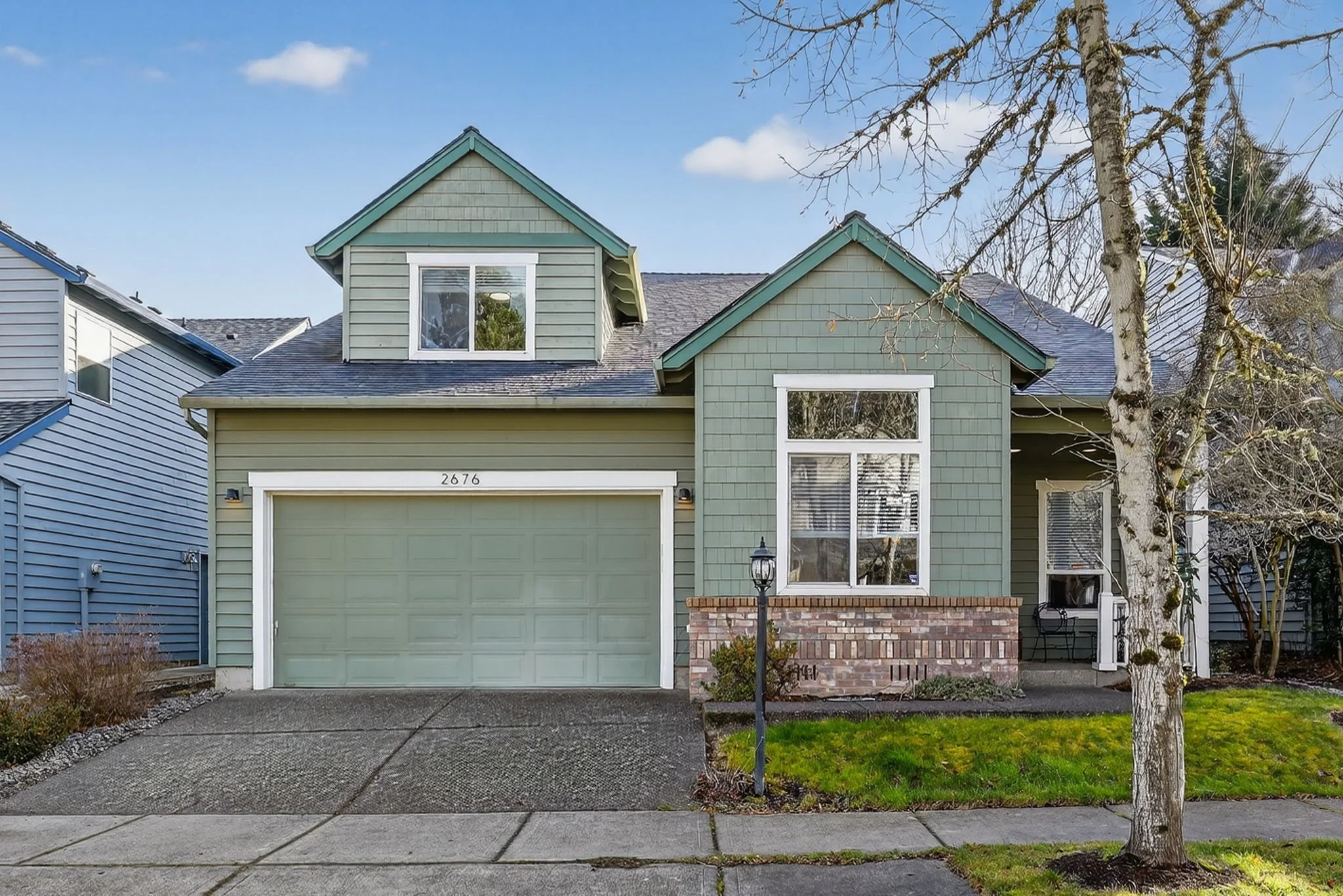 2676 NE Charlois Dr-5.jpg