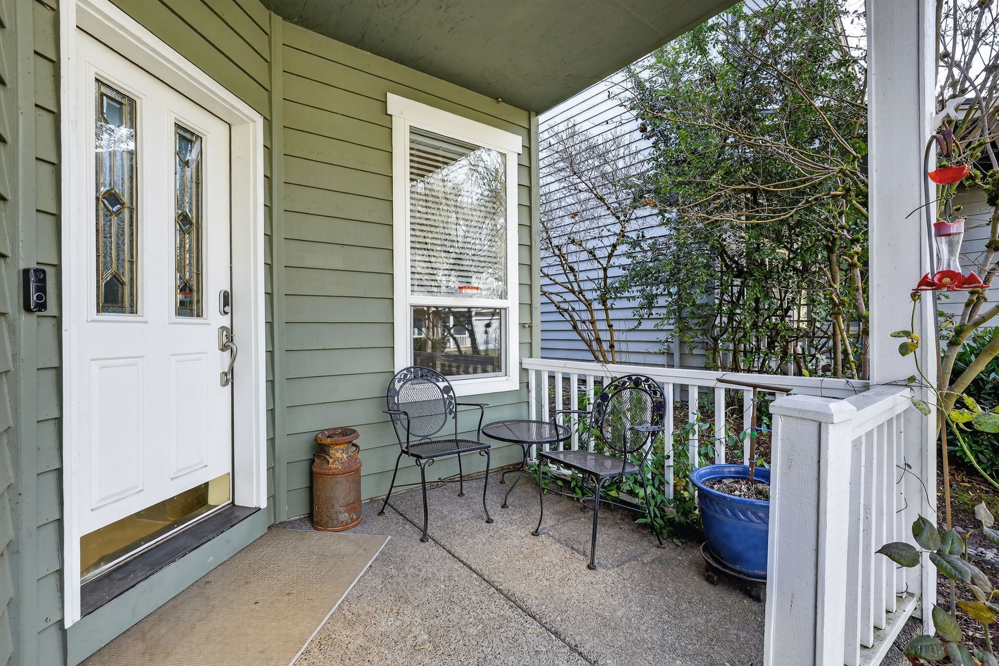 2676 NE Charlois Dr-7.jpg