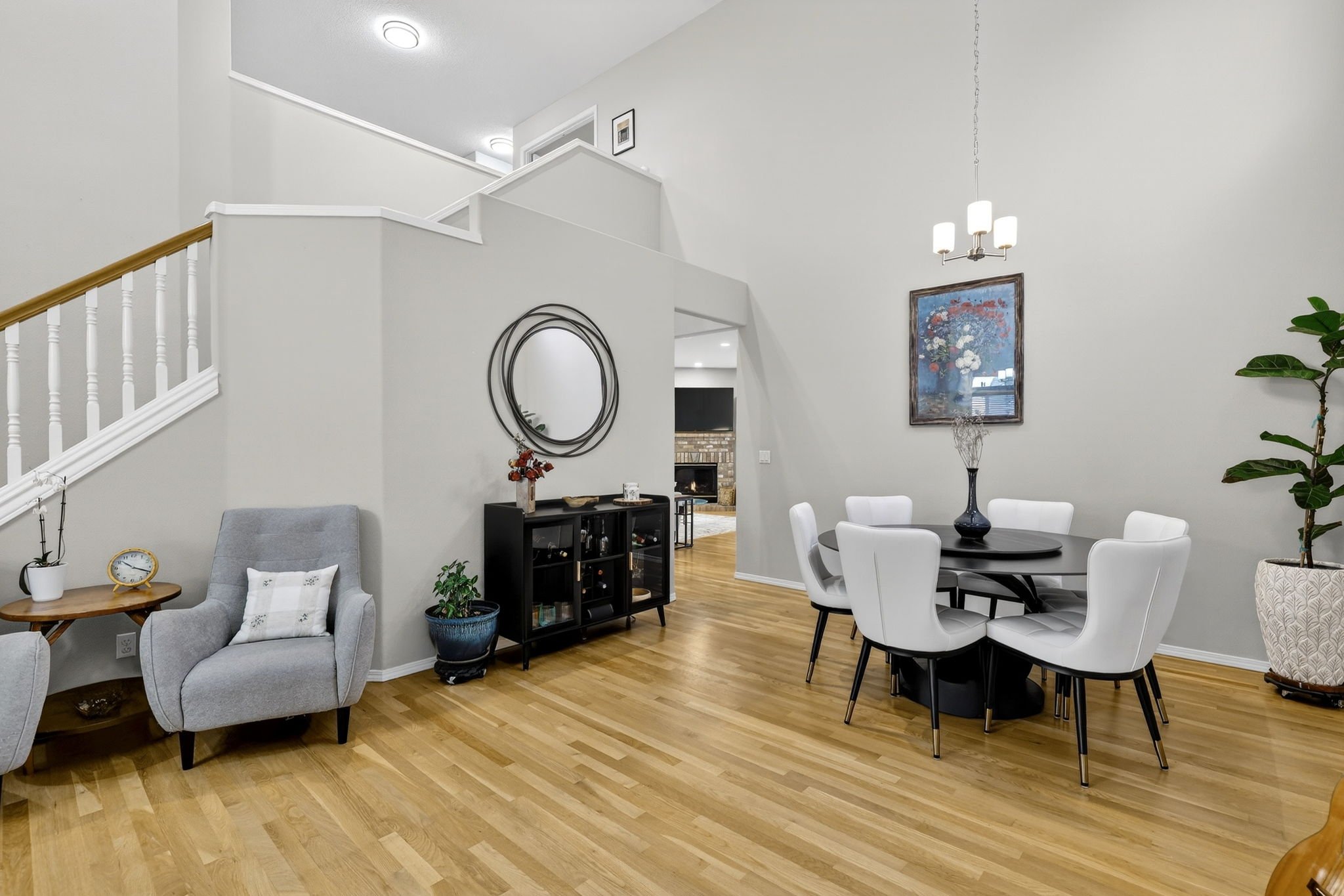 2676 NE Charlois Dr-14.jpg