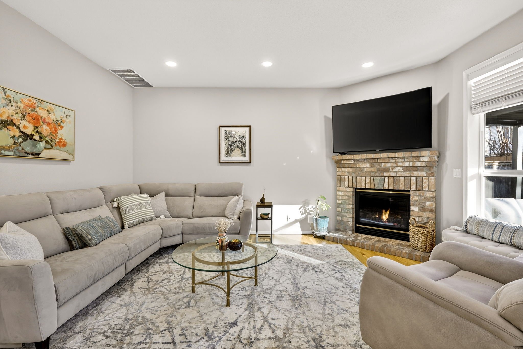 2676 NE Charlois Dr-24.jpg