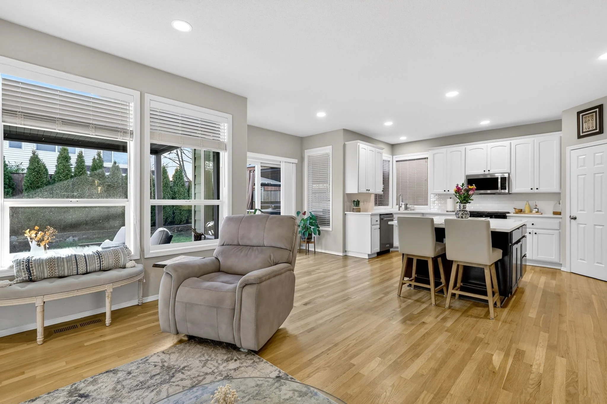 2676 NE Charlois Dr-27.jpg