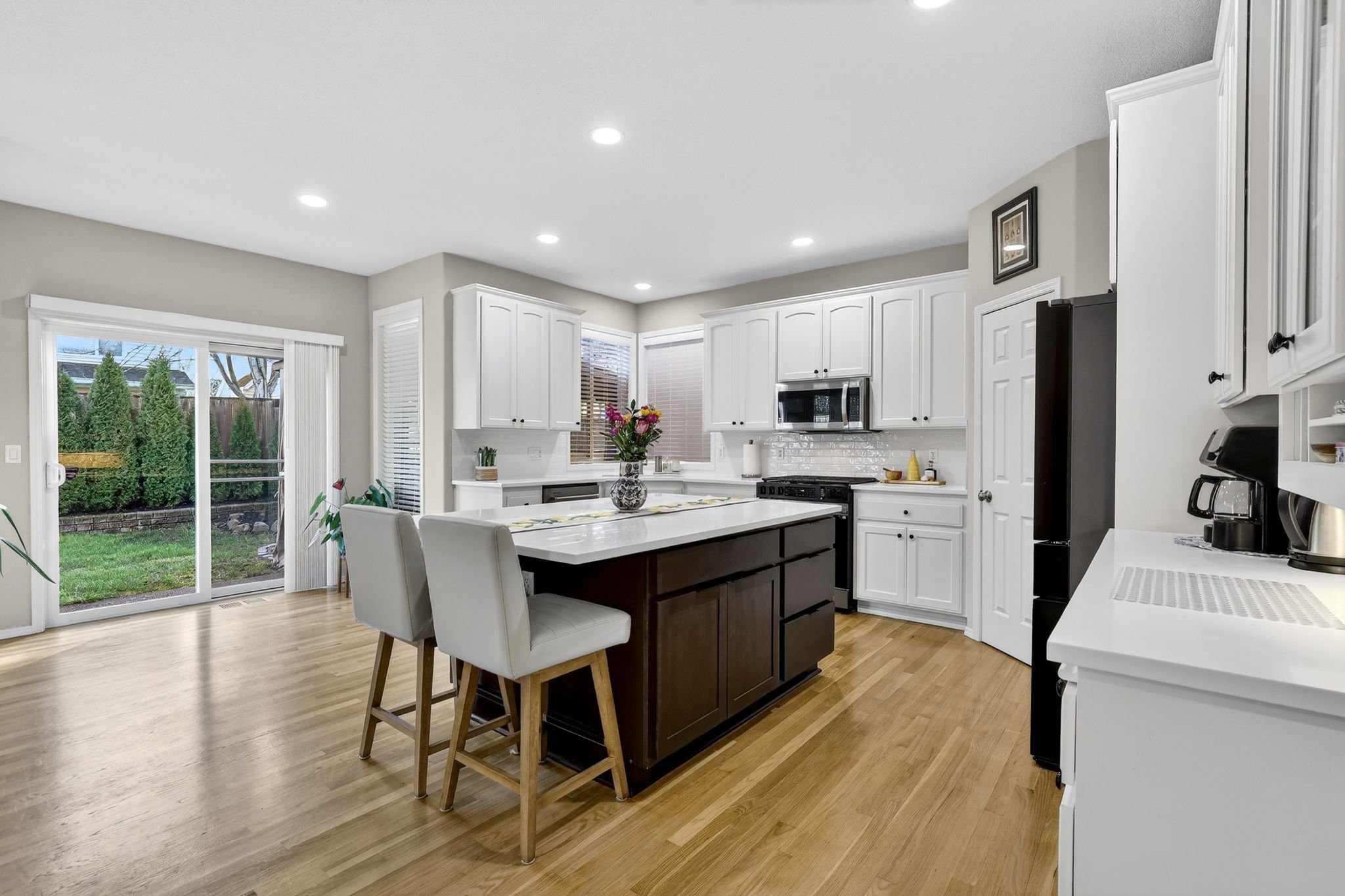 2676 NE Charlois Dr-28.jpg