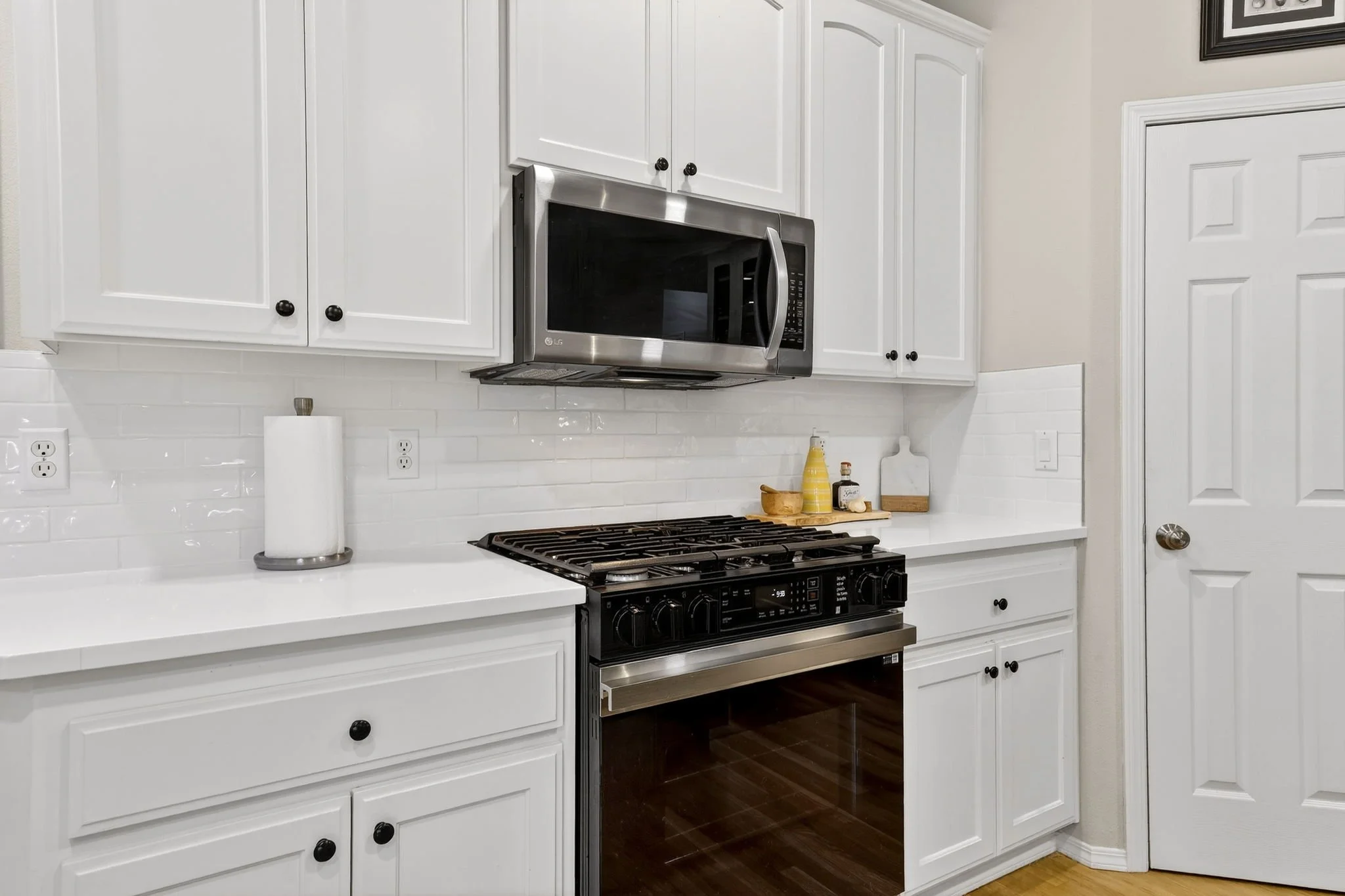 2676 NE Charlois Dr-31.jpg