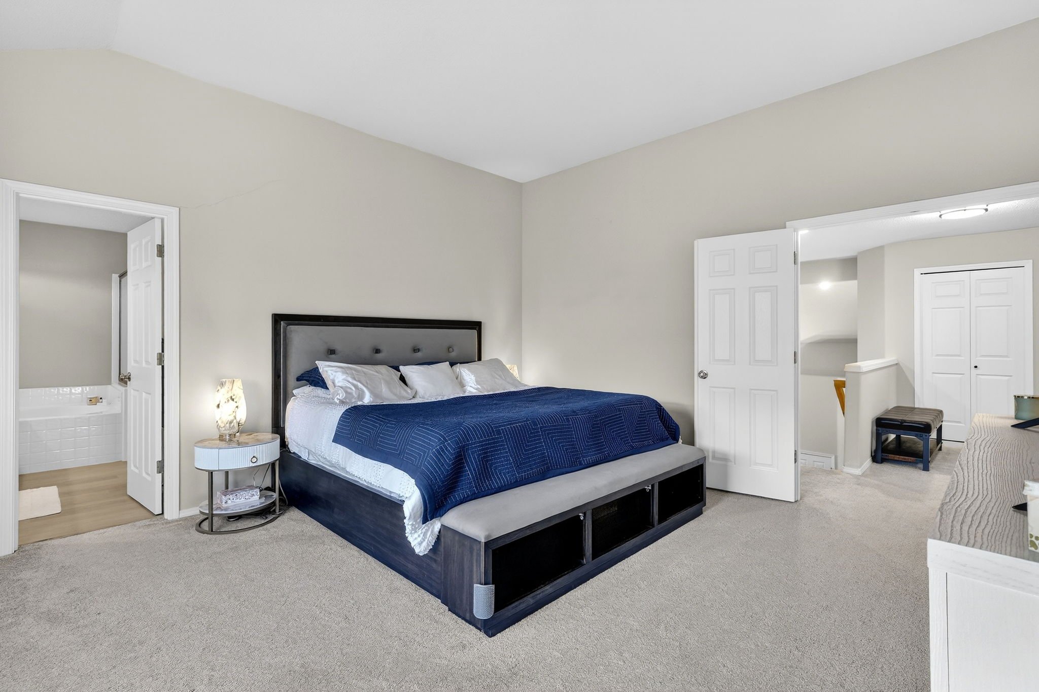 2676 NE Charlois Dr-43.jpg