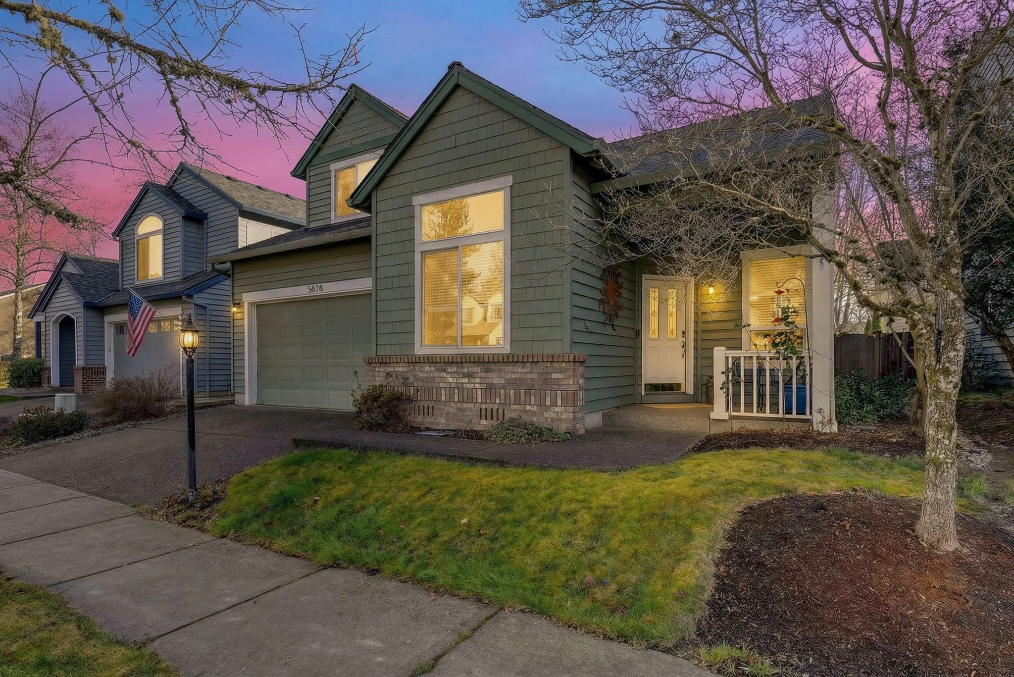 2676 NE Charlois Dr-69.jpg