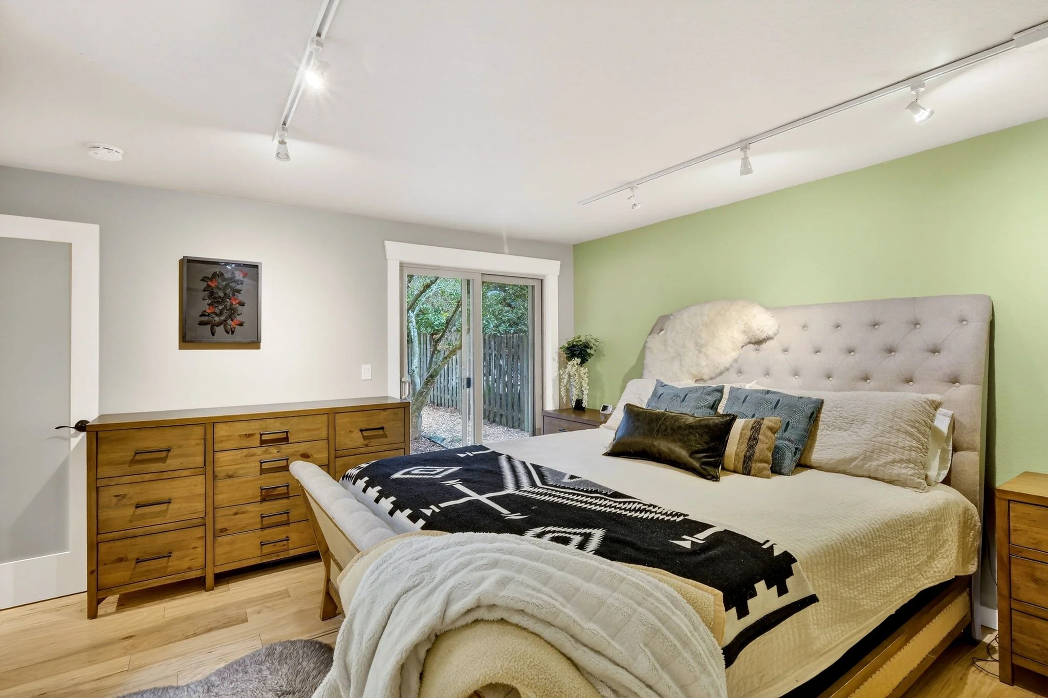 10015 SW 53rd Ave-26.jpg