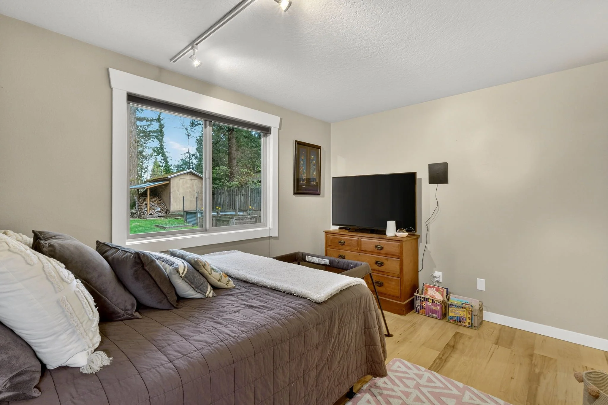 10015 SW 53rd Ave-34.jpg