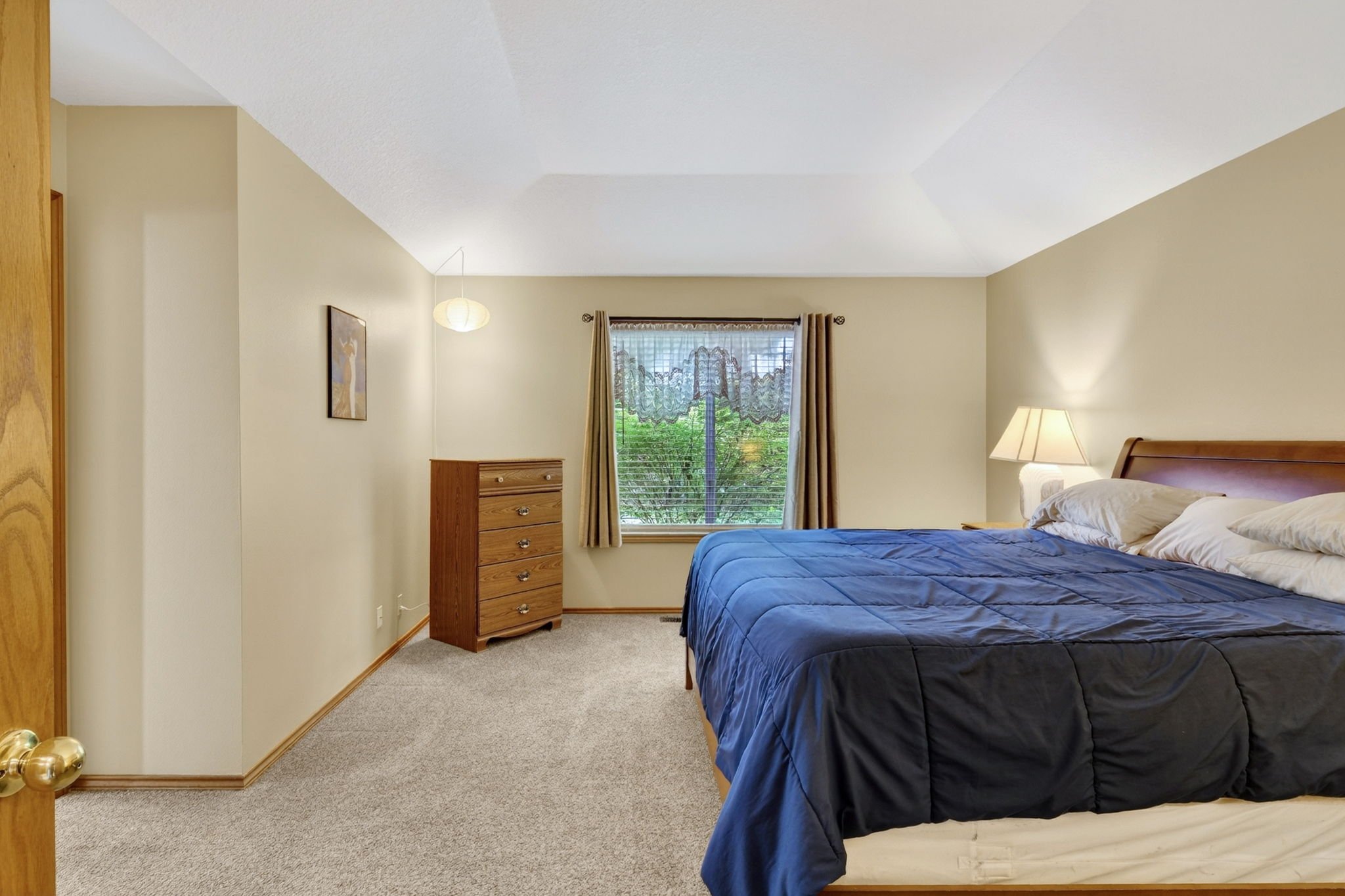 671 NE Maryann Ct-25.jpg