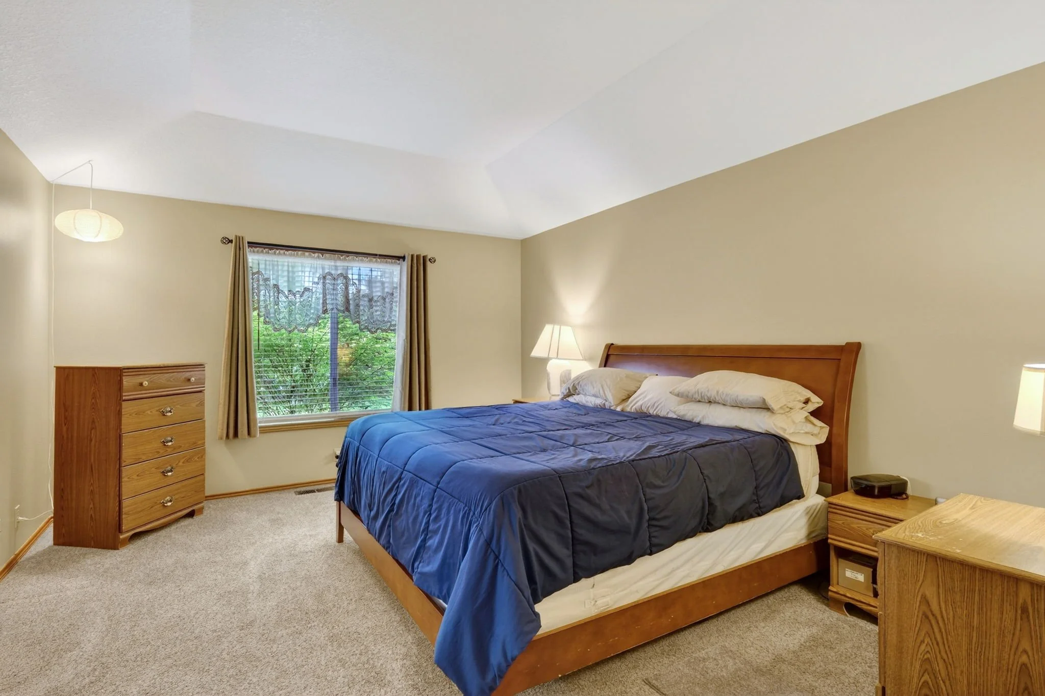 671 NE Maryann Ct-26.jpg