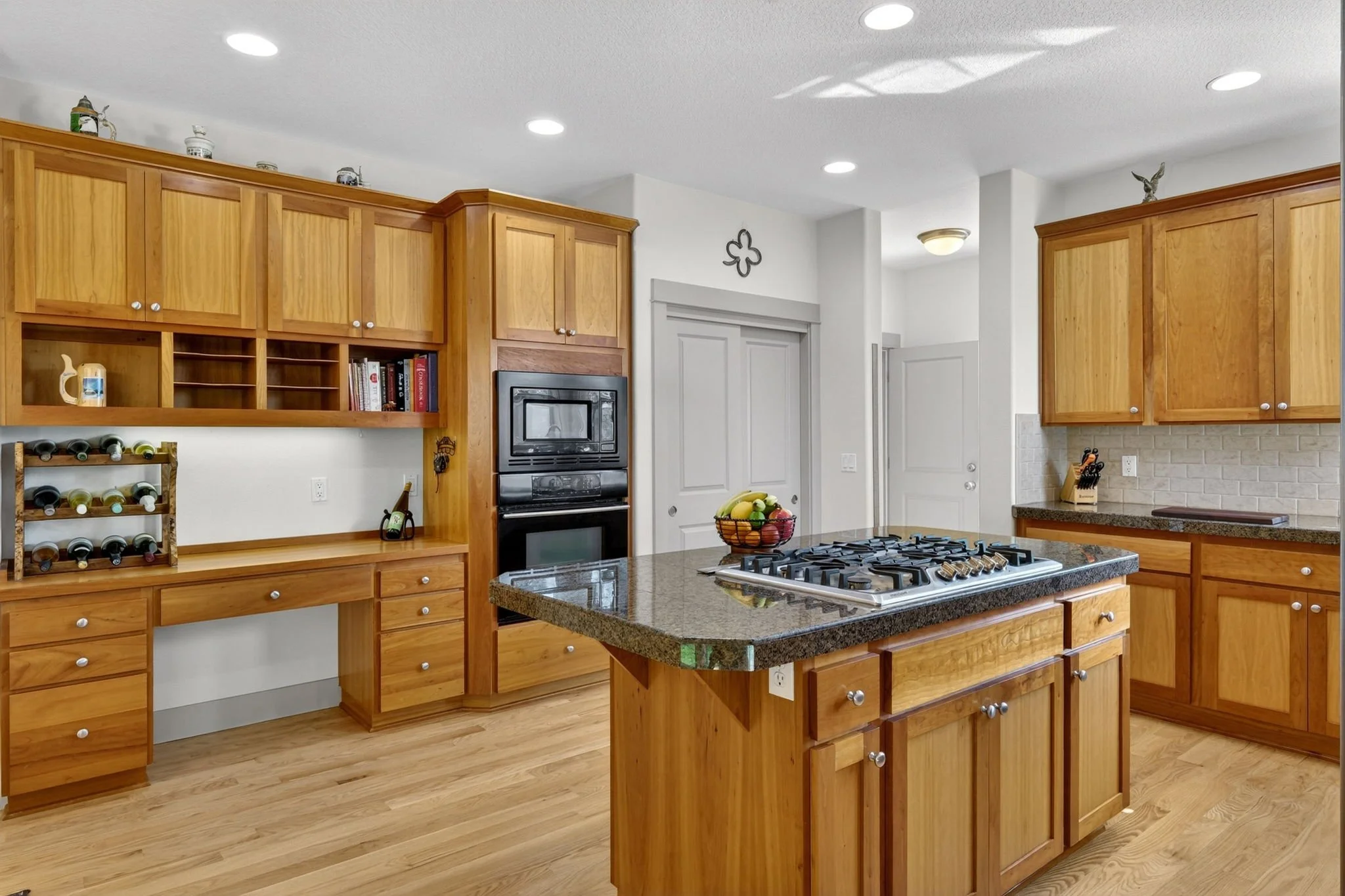 10950 NW Cami Pl-29.jpg