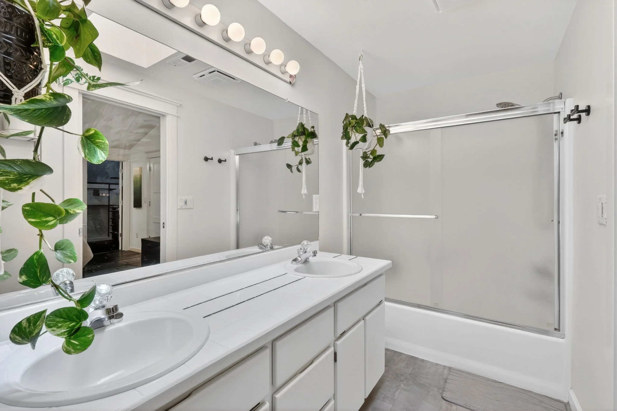 205 NE Milne Rd-32.jpg
