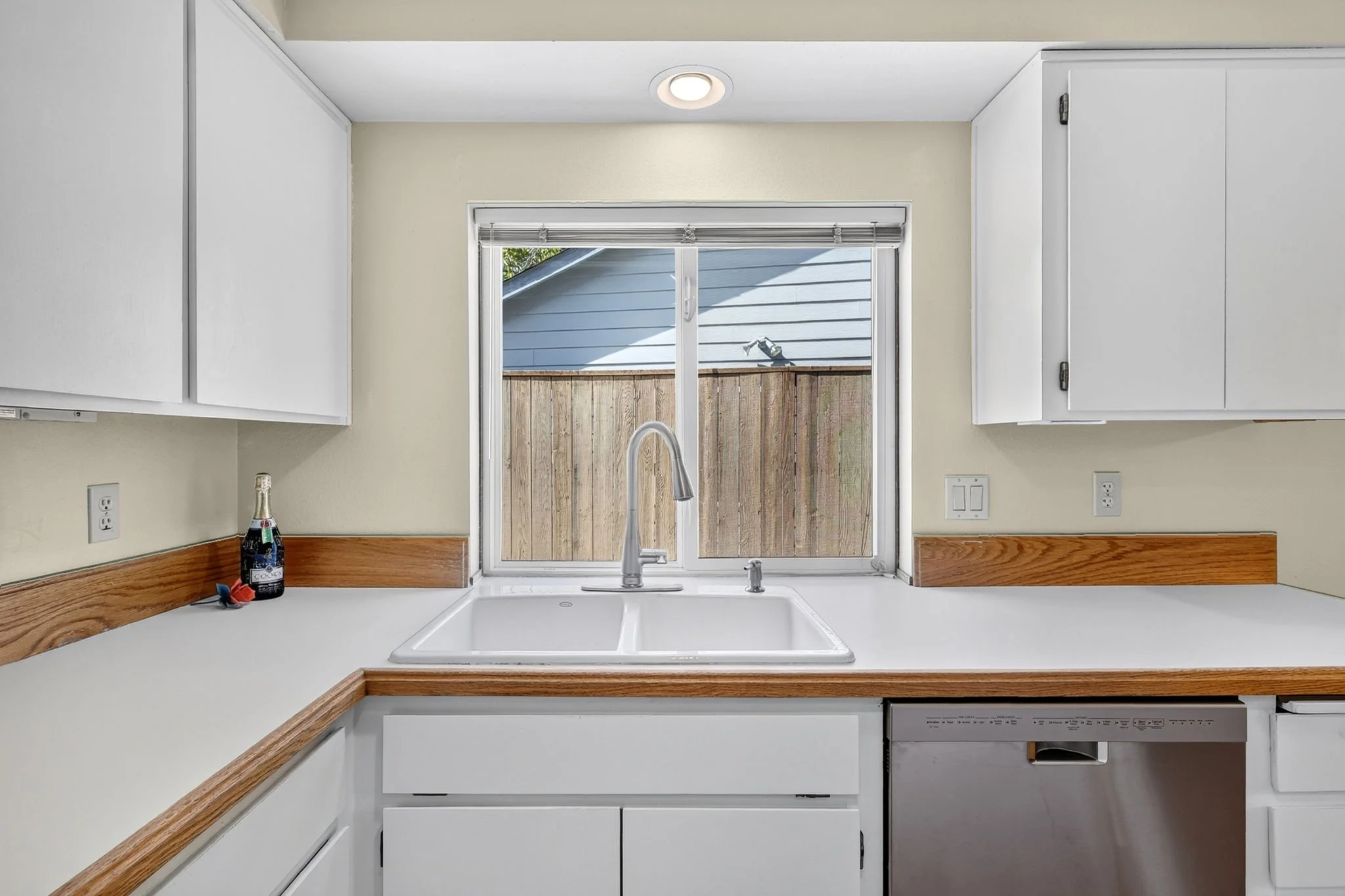1561 SE Anthony St-22.jpg